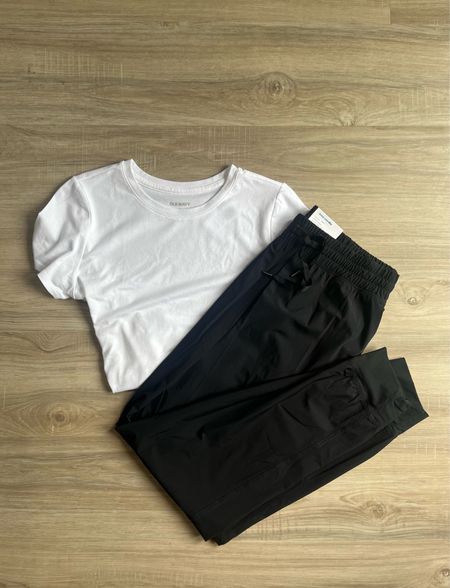 Casual outfit

Both fit TTS

Old Navy  joggers  T-shirt  basics  gym outfit  spring outfit  summer outfit  fitness 

#LTKActive #LTKfindsunder50 #LTKstyletip