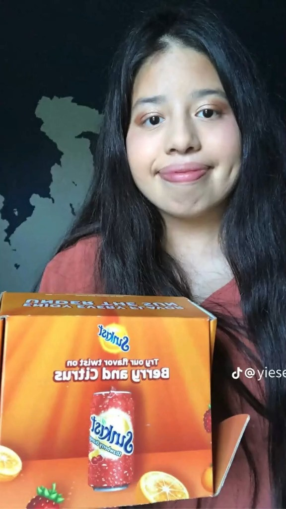 Thank you to @influenster g me this product I love it ! Thank you to @Sunkist · Following for this soda I like it !
The flavor is so great I love it didn’t taste to much like soda that’s good. It tests more like strawberry orange. #sunkistsoda #influencer #soda #sodastrawberry #foryou #foryoupage 

 #LTKfoodie #LTKSeasonal #LTKU