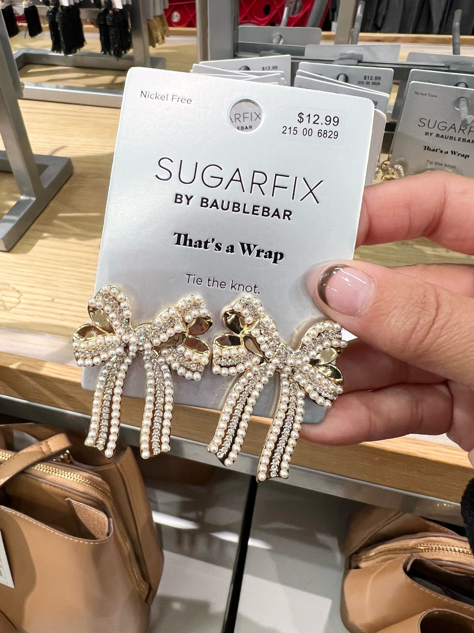 Holiday earrings, $13!

accessories, womens fashion, holiday outfits 

#LTKHoliday #LTKunder50 #LTKSeasonal