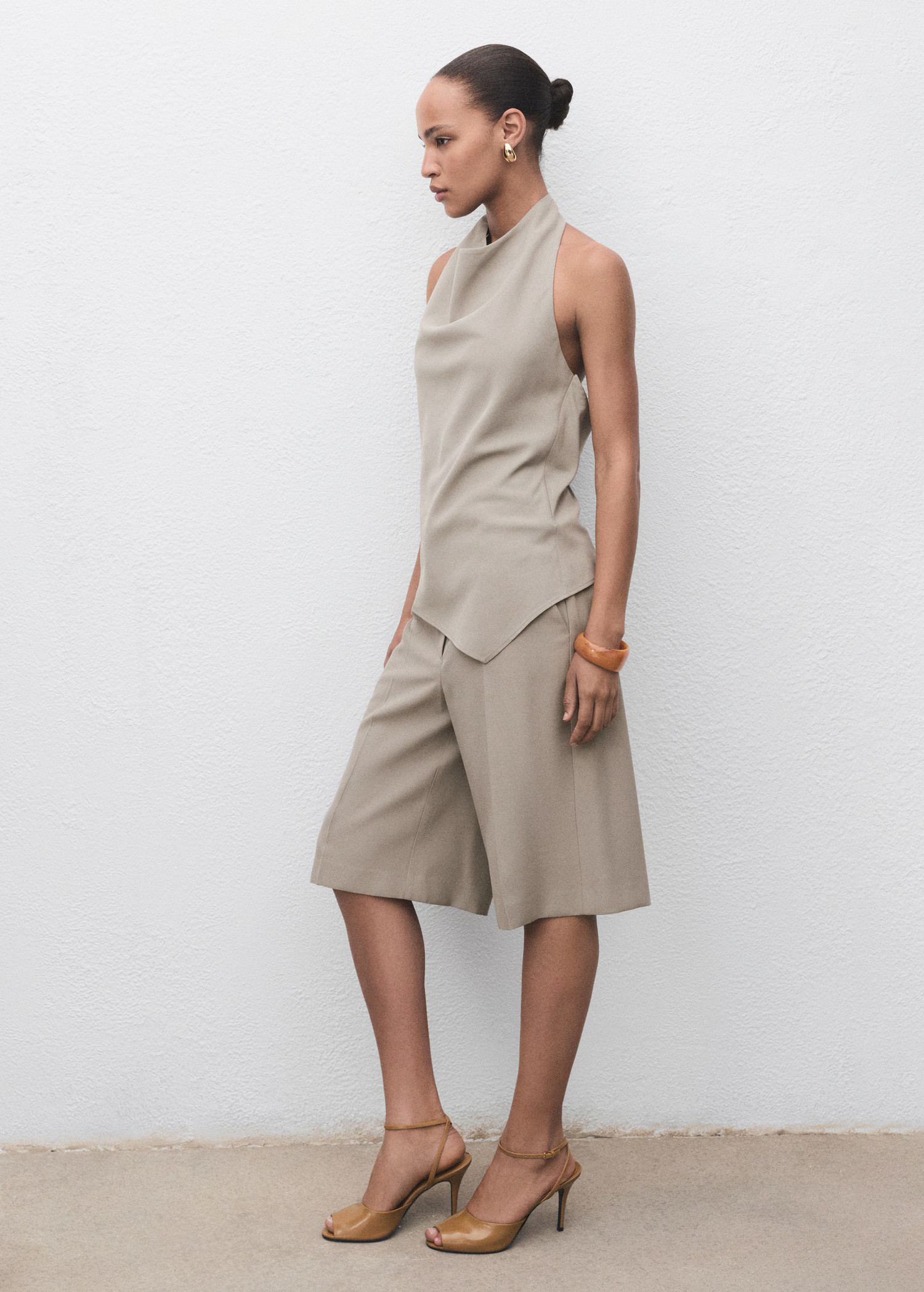 Asymmetrical open-back top - Women | MANGO USA | Mango (US/MX/AU)