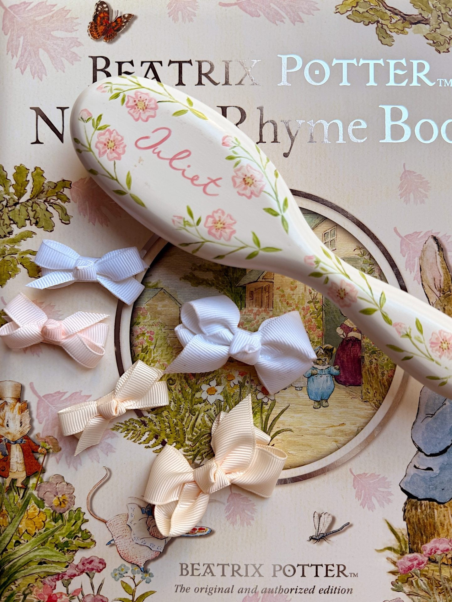 Favorite baby girl and toddler girl classic bows and painted hair brush #ad #etsy #etsycreatorco @etsy 