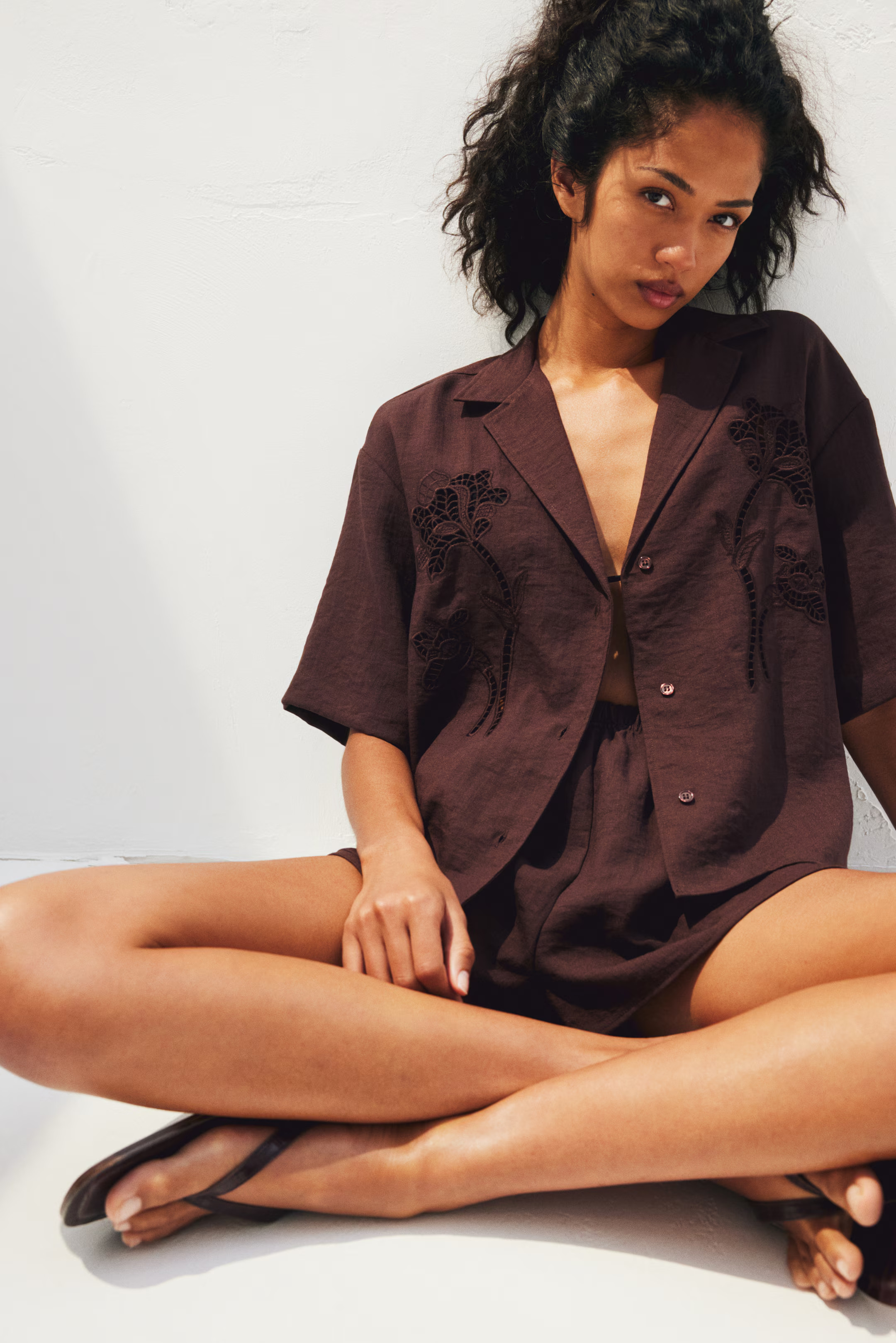 Broderie anglaise shirt - Dark brown - Ladies | H&M GB | H&M (UK, MY, IN, SG, PH, TW, HK)