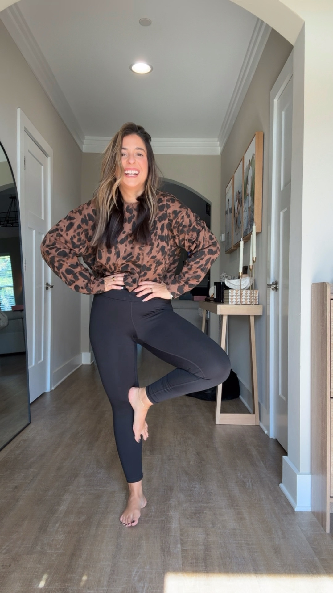 Old Navy’s 50% off online sale is here and these are the pieces actually worth spending your money on! I wear a 4 petite in all denim & a small petite in tops!
@oldnavy #oldnavypartner
