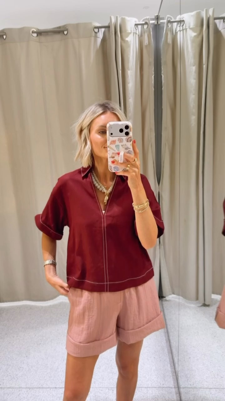 Forever love a color block moment! Zara has such great pieces right now that look so high end at an accessible price point! Loved this linen collared polo look. Wearing XS

Loverly grey, Zara finds, Zara new arrivals summer, how to style pink shorts, vacation outfit ideas, collared polo linen

#LTKSeasonal