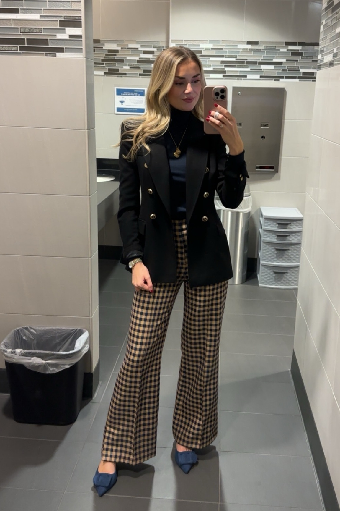 Work outfit, work wear, corporate work style, black blazer, business professional

#LTKstyletip #LTKsalealert #LTKworkwear