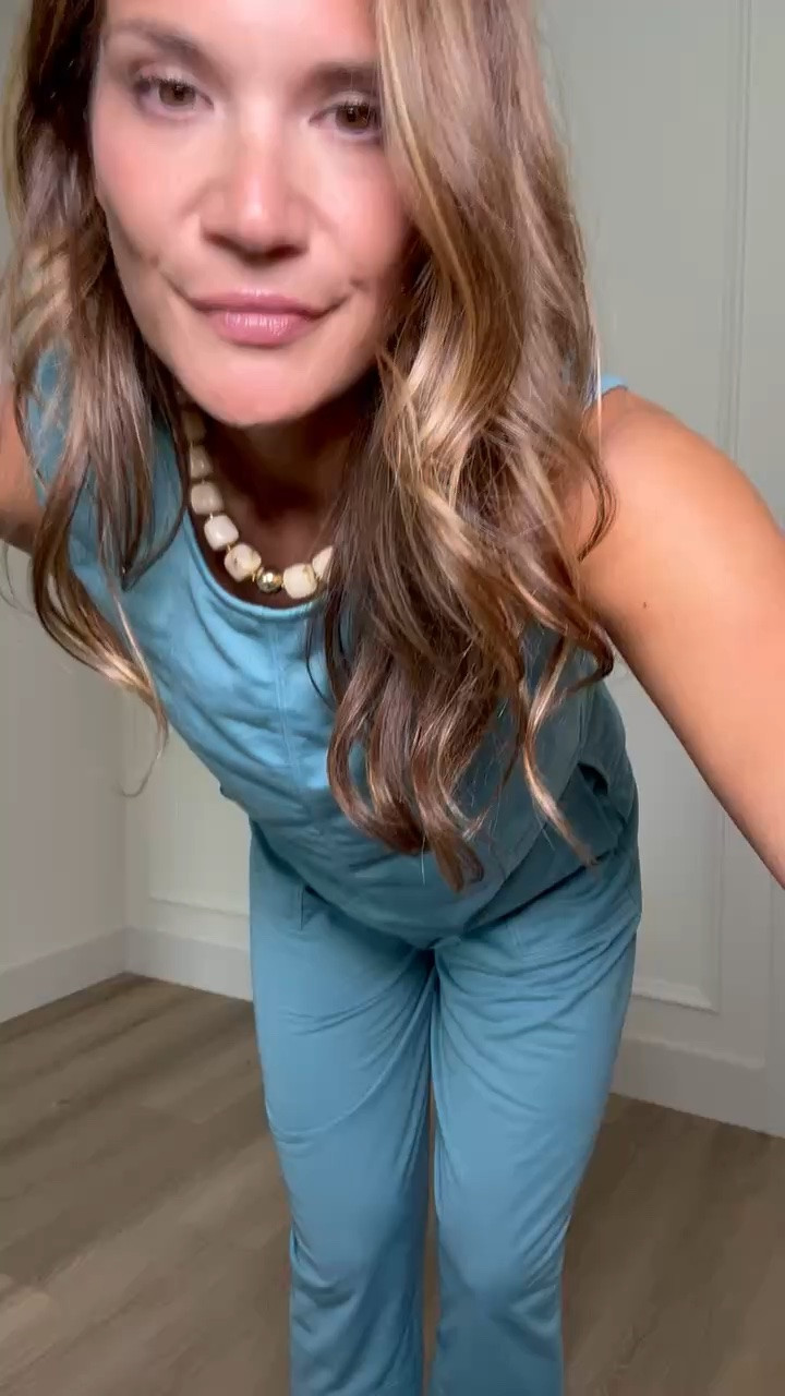 This matching set is SO good for those days when you want to be comfortable but still feel put together. I love the sleeveless top with the cropped wide leg pants.

matching set, blue matching set, two piece set, wide leg pants, casual outfit, comfortable outfit, travel outfit, tall girl fashion, everyday outfit, summer style, stangandco

#LTKSeasonal #LTKTall #LTKootd