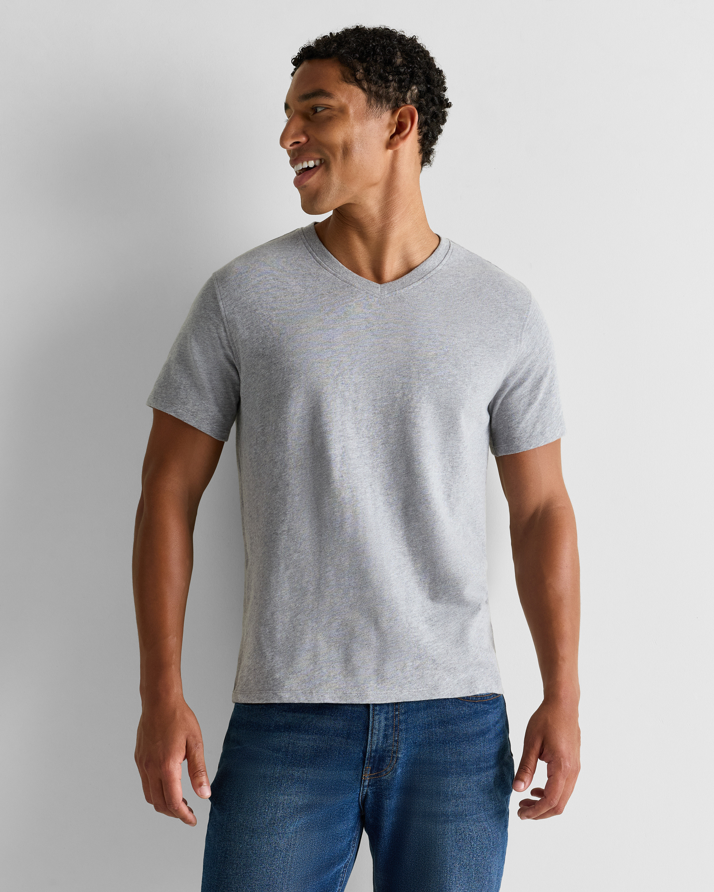 Quince | Men's Slub V-Neck T-Shirt in Black, Size XL, Organic Cotton | Quince