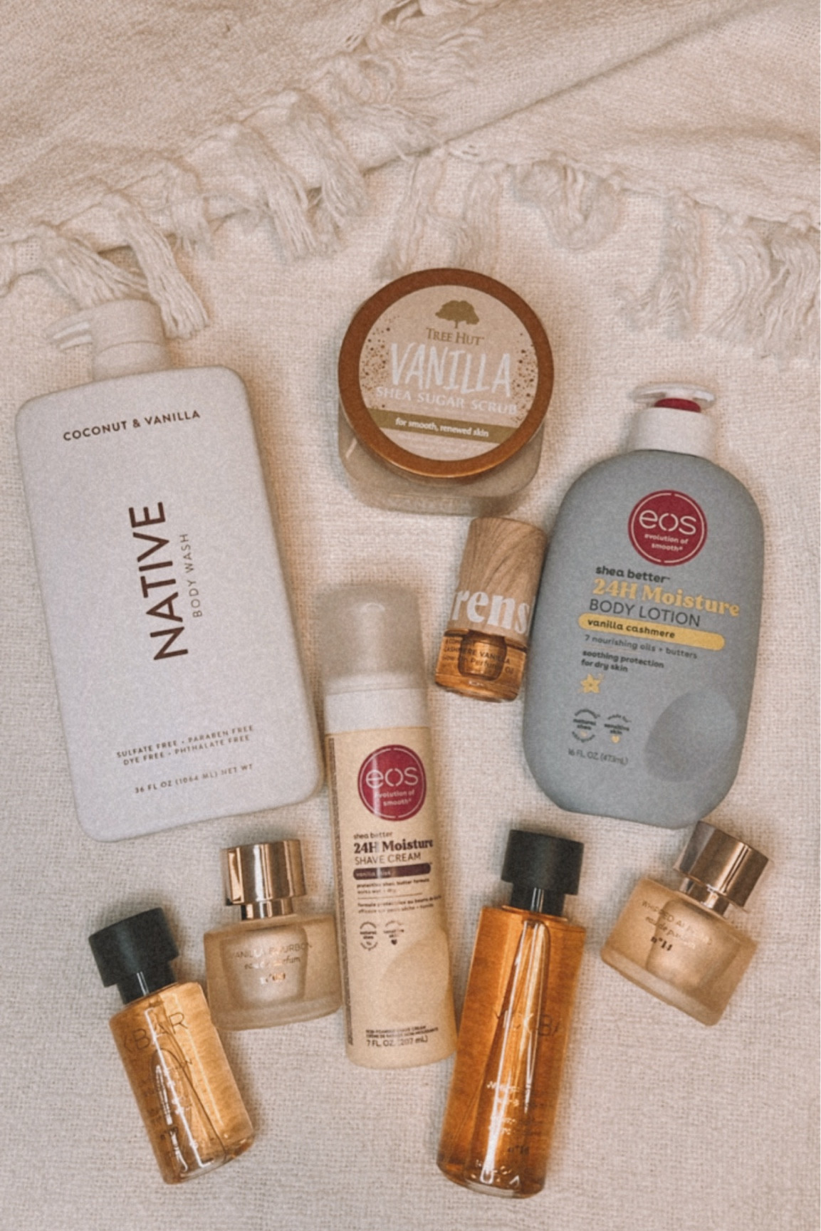 where are my vanilla girlies at?? this is my go-to body routine on-a-budget for smelling like a vanilla cupcake all day long✨🤎🧁

all from target for under $100 😊

ALSO, target is currently doing a buy 3 get $5 on skincare items, so with everything i bought i got $15 back in gift cards 🙌🏻

#gourmandvanilla #vanillagirl #vanillagirlies #targetfinds #mixbar #vanillabodyroutine 