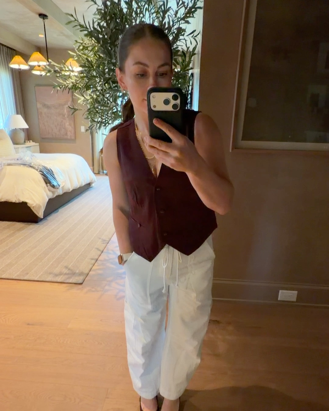 My new go-to pant!! This color combo is chefs kiss 🤍🤎

#LTKootd #LTKU #LTKgrwm