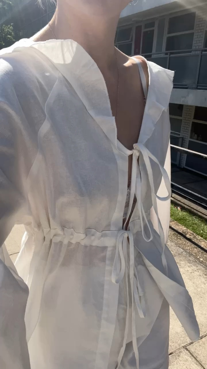 Soaking up the first of the Autumn rays this morning 🌞