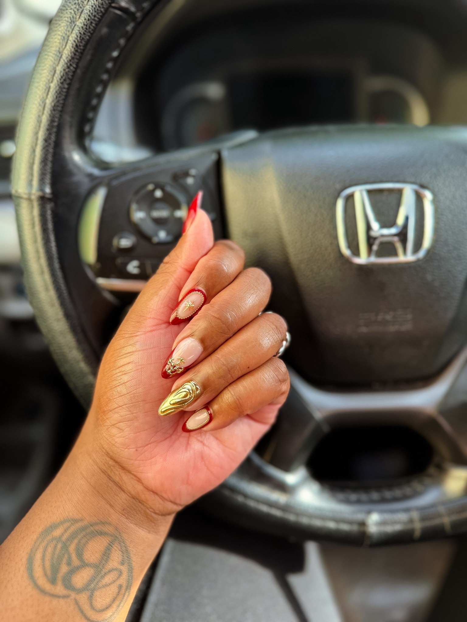 Fall nails 💅🏽 🍁

And they’re press on! Walmart finds 

#LTKSeasonal #LTKStyleTip #LTKBeauty