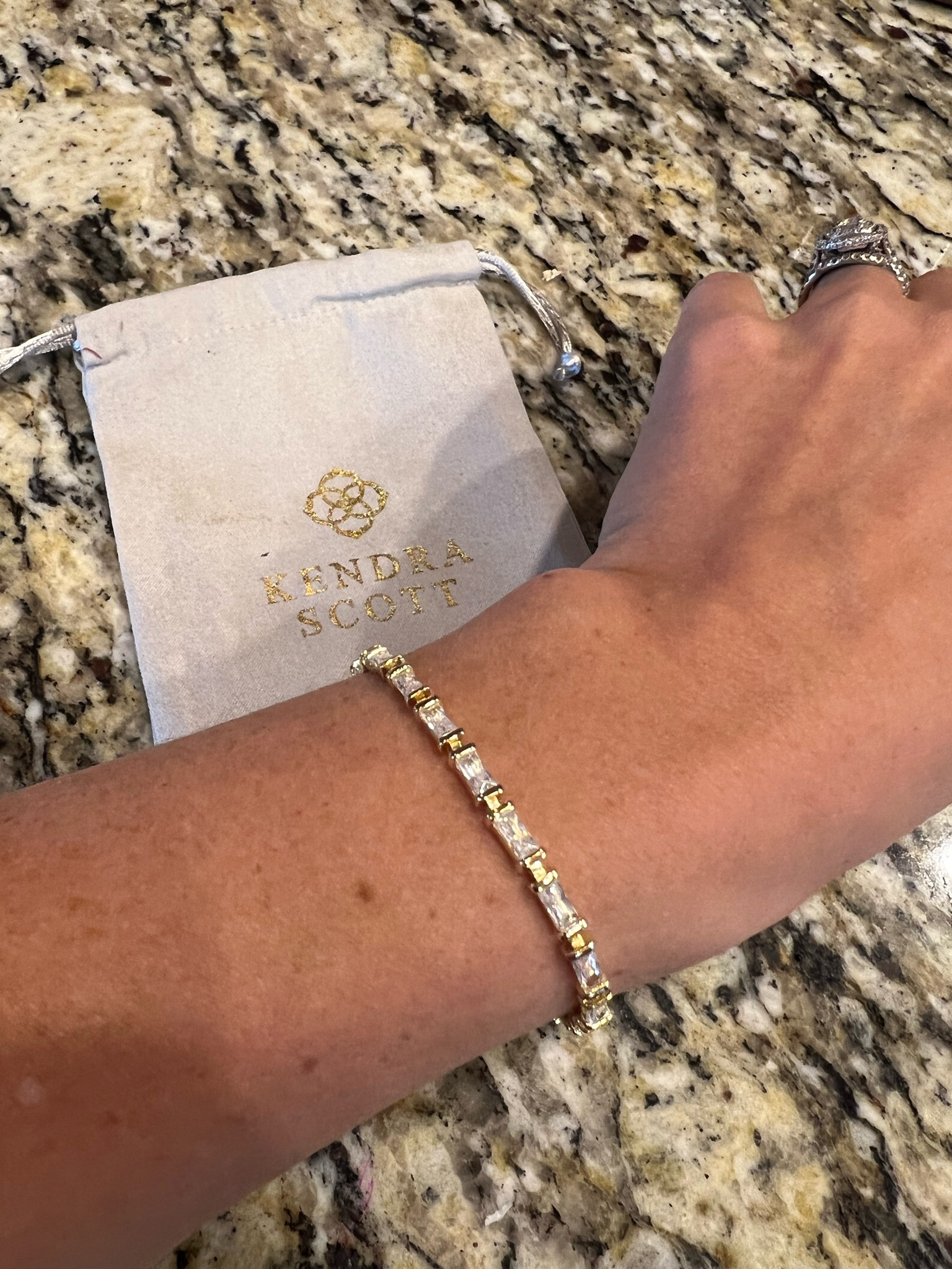 You can’t go wrong with a simple and elegant bracelet from Kendra Scott!!! Today they also dropped their collab with Barbie!!! I have a very small wrist and love the way this bracelet fits! 

#kendrascott #kendrascottxbarbie #bracelet 
