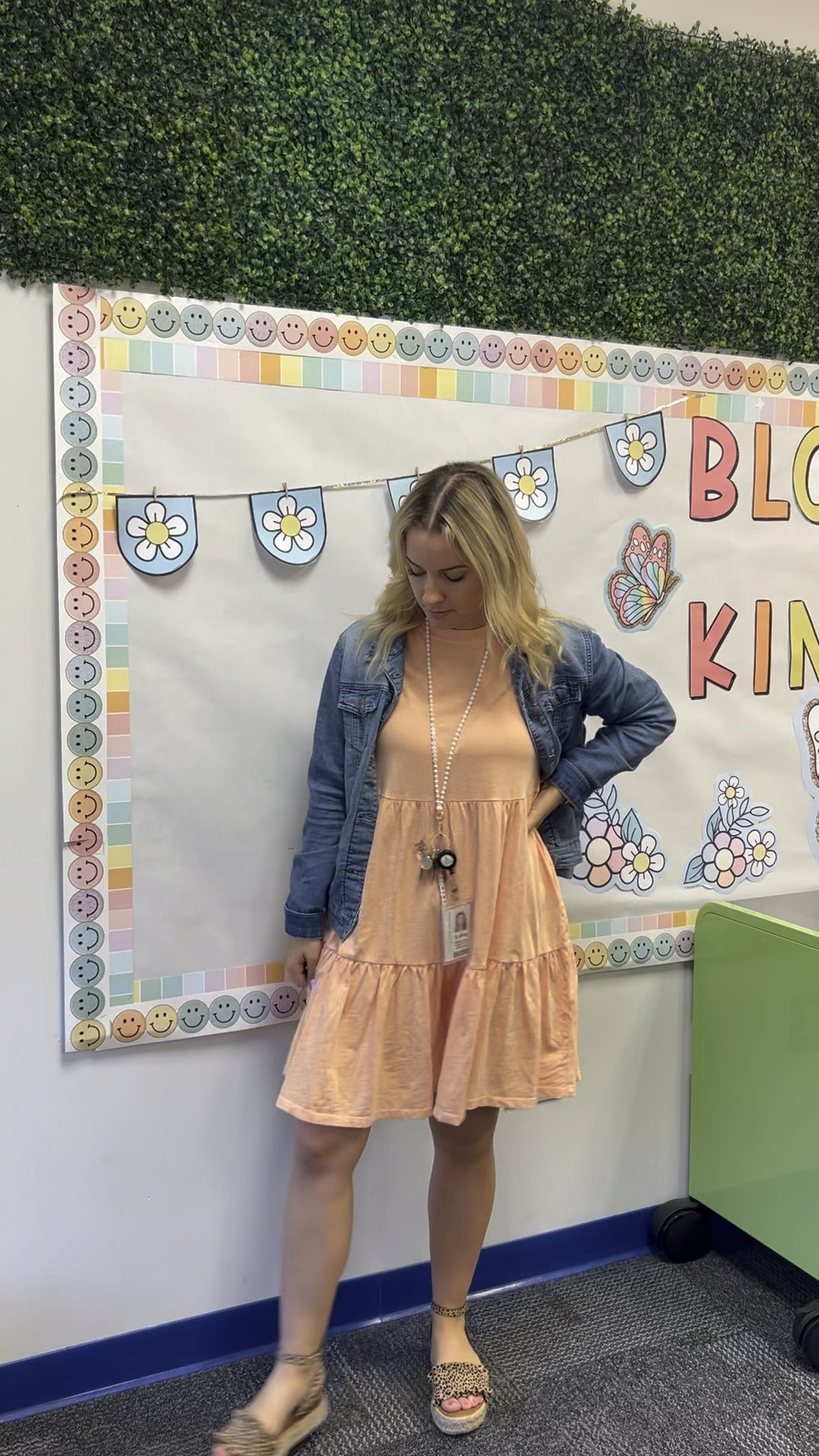 Teacher outfit 

#LTKstyletip #LTKfindsunder50 #LTKmidsize