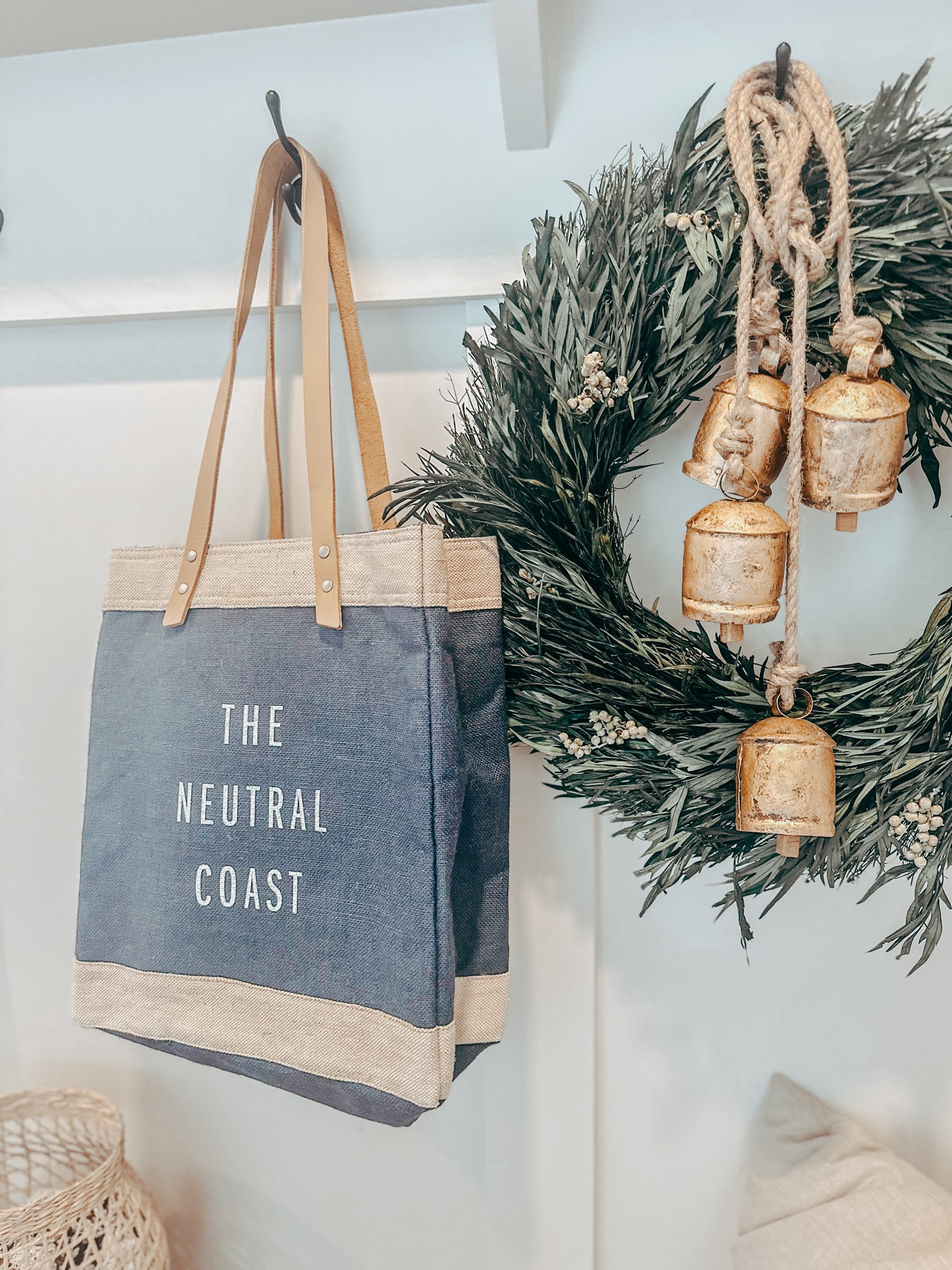 Shop #apolis bags this holiday season 

#LTKSeasonal #LTKGiftGuide #LTKstyletip