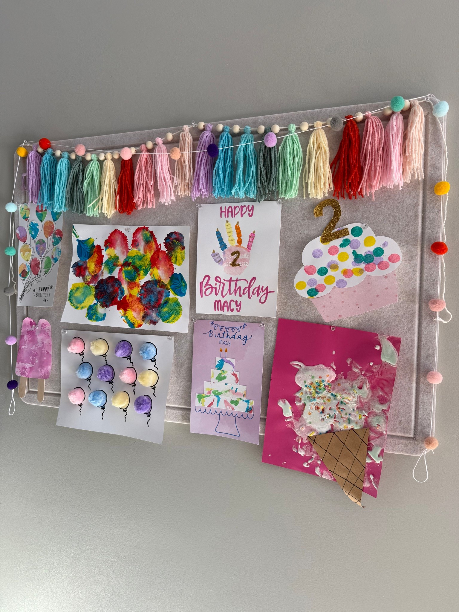 Toddler art wall setup 🤍🎨
We use this 36x24 felt board in the oatmeal color to display all of my toddler’s artwork, and right now it’s styled with a fun birthday art theme. Such an easy way to rotate their art, celebrate special moments, and keep everything in one spot.
Perfect for toddler art display, playroom wall decor, birthday week decor, and a functional art wall for little creatives. Everything linked here.


toddler art wall, felt board art display, playroom wall decor, toddler artwork display, birthday art decor, felt board wall

#LTKdayinmylife #LTKSeasonal #LTKKids