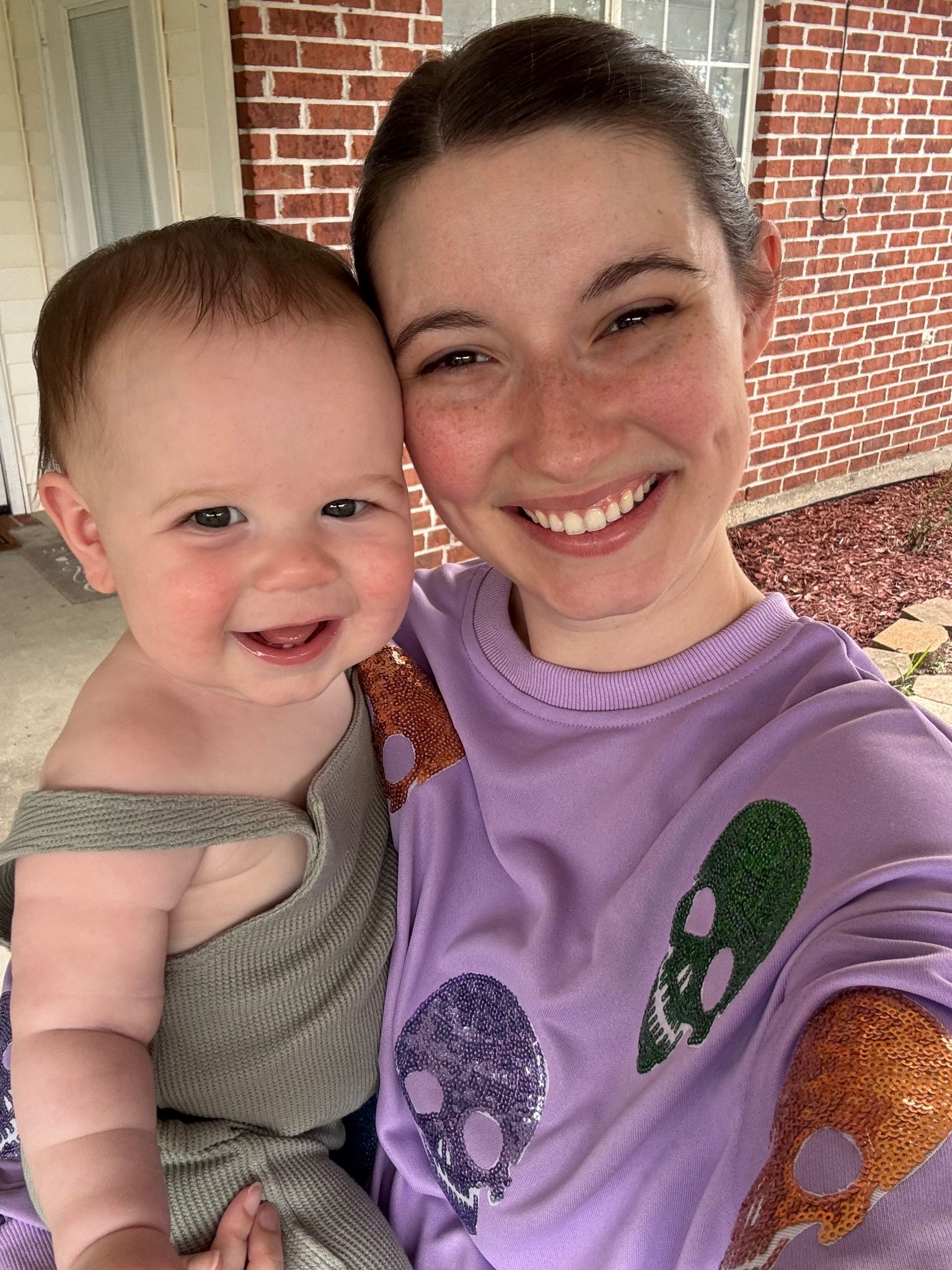 The cutest sequin skull skeleton print sweatshirt from Amazon! 

#LTKHalloween #halloweenoutfit #amazonfind #amazon #sequin 
 

#LTKFindsUnder50 #LTKHoliday #LTKStyleTip