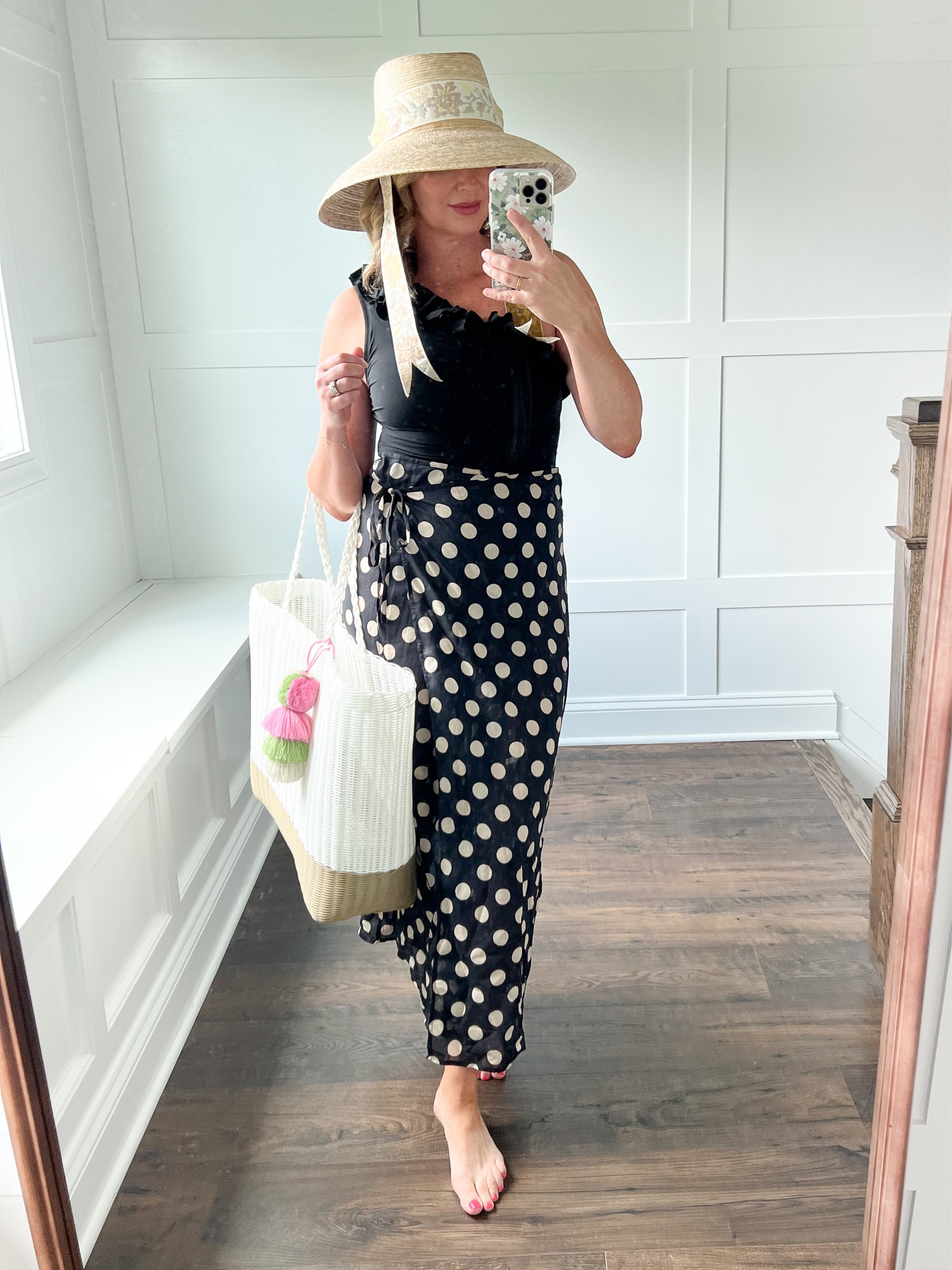 Today’s pool look 🖤 Wearing size 6 in the swimsuit (has a mostly full coverage bottom). Hat is a splurge but absolutely gorgeous (this photo doesn’t do it justice)  

#LTKStyleTip #LTKTravel #LTKSwim