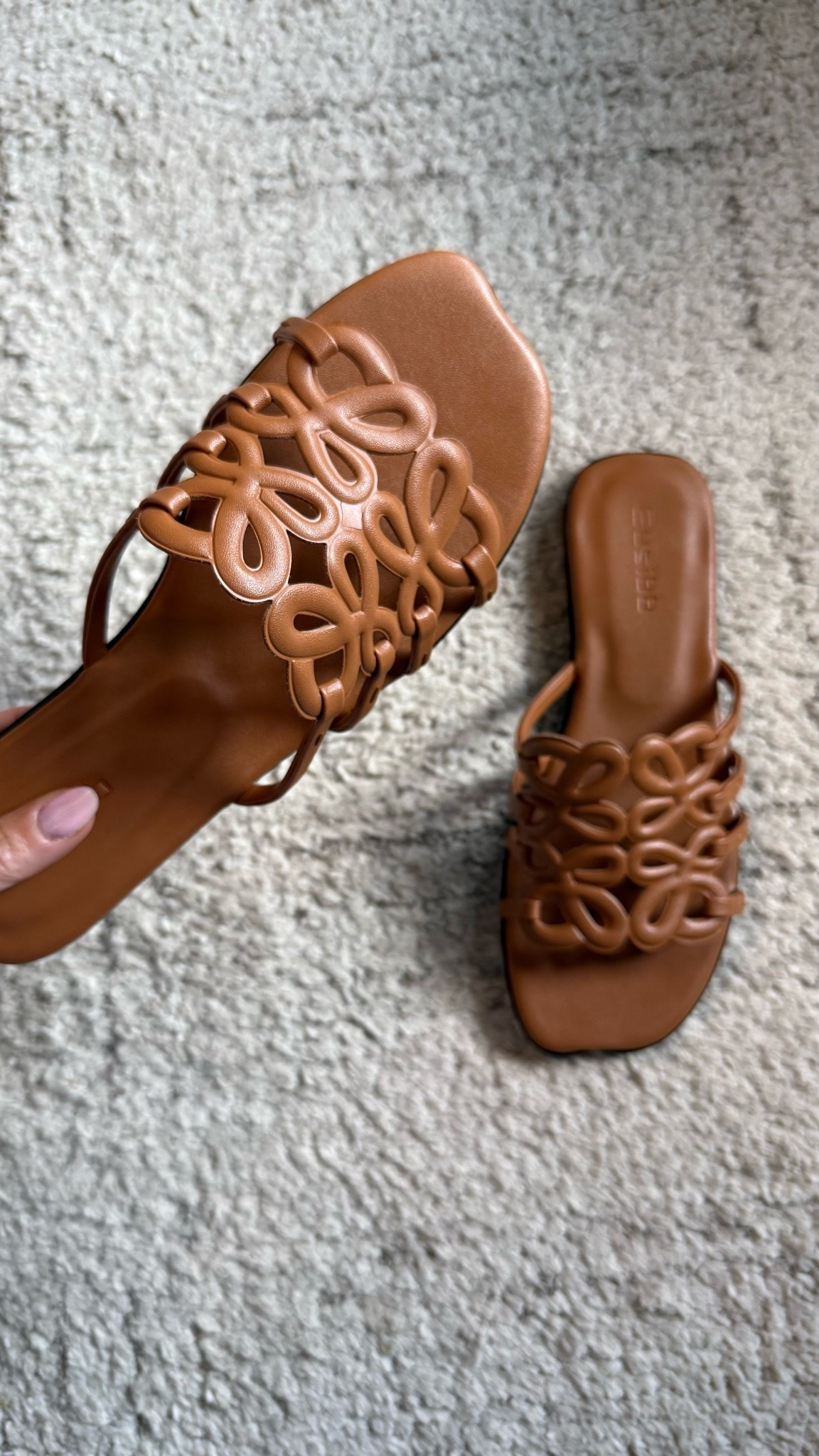 Amazon finds
Amazon fashion
Necklace 
Sandal
Loewe dupe

#LTKootd #LTKSeasonal #LTKgrwm

#LTKselfcare