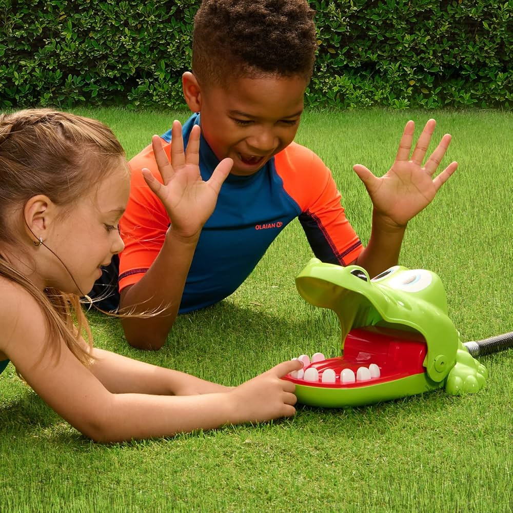 Hasbro Crocodile Dentist Splash Water Game for Kids – Backyard Sprinkler Outdoor Games for Summ... | Amazon (US)