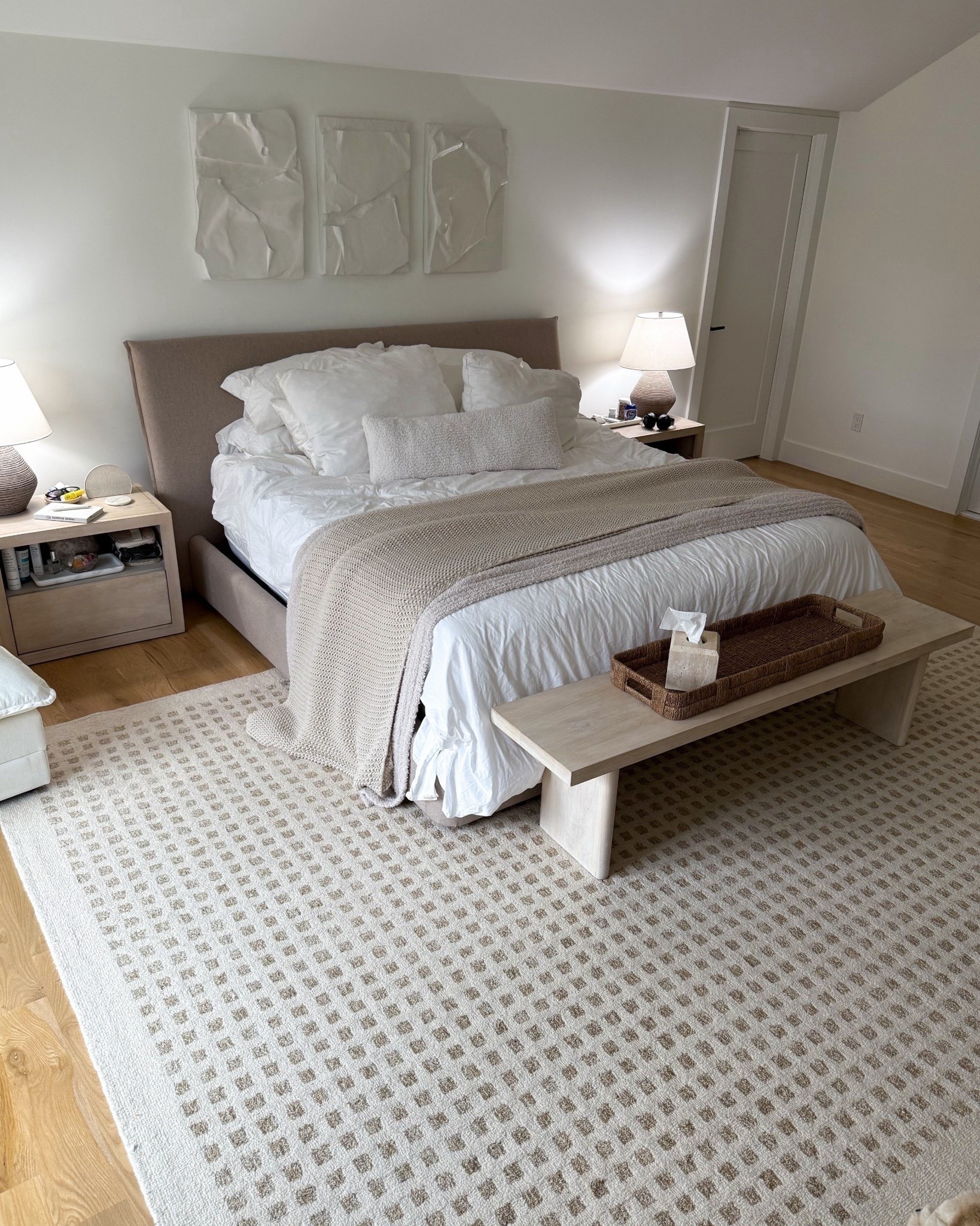 you guys keep asking about this master bedroom rug, so here’s the links!! I have the 9x12 



#LTKHome #LTKSpringSale