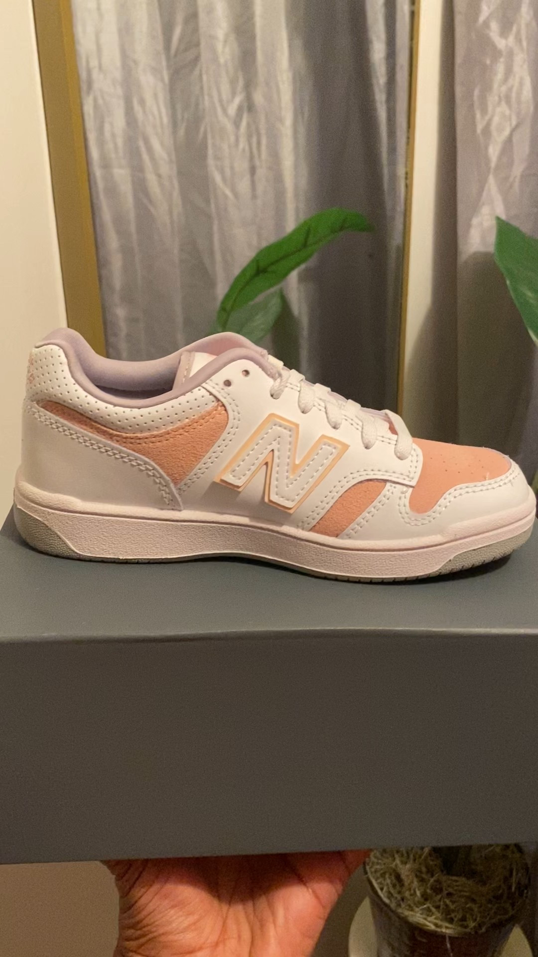 Girls shoes New Balance White and peach 
Back to school shopping 

#LTKKids #LTKFindsUnder100 #LTKShoeCrush