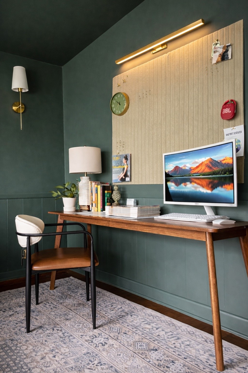 Secondary work desk 💚 

#LTKHome #LTKdayinmylife #LTKmomlife