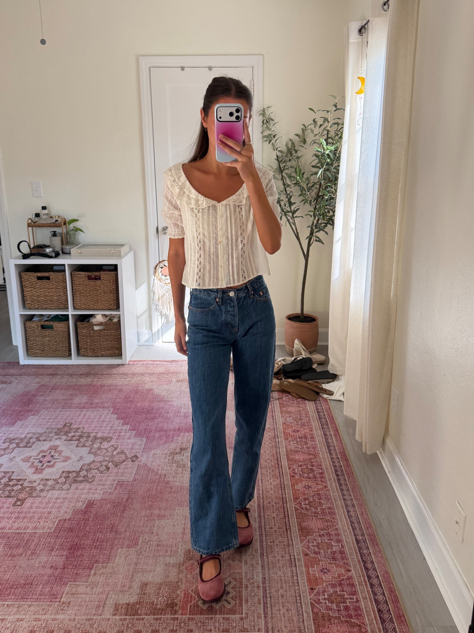 Spring outfit of the day - wearing an xs in the top and a 24 in the jeans 

#LTKSeasonal #LTKootd