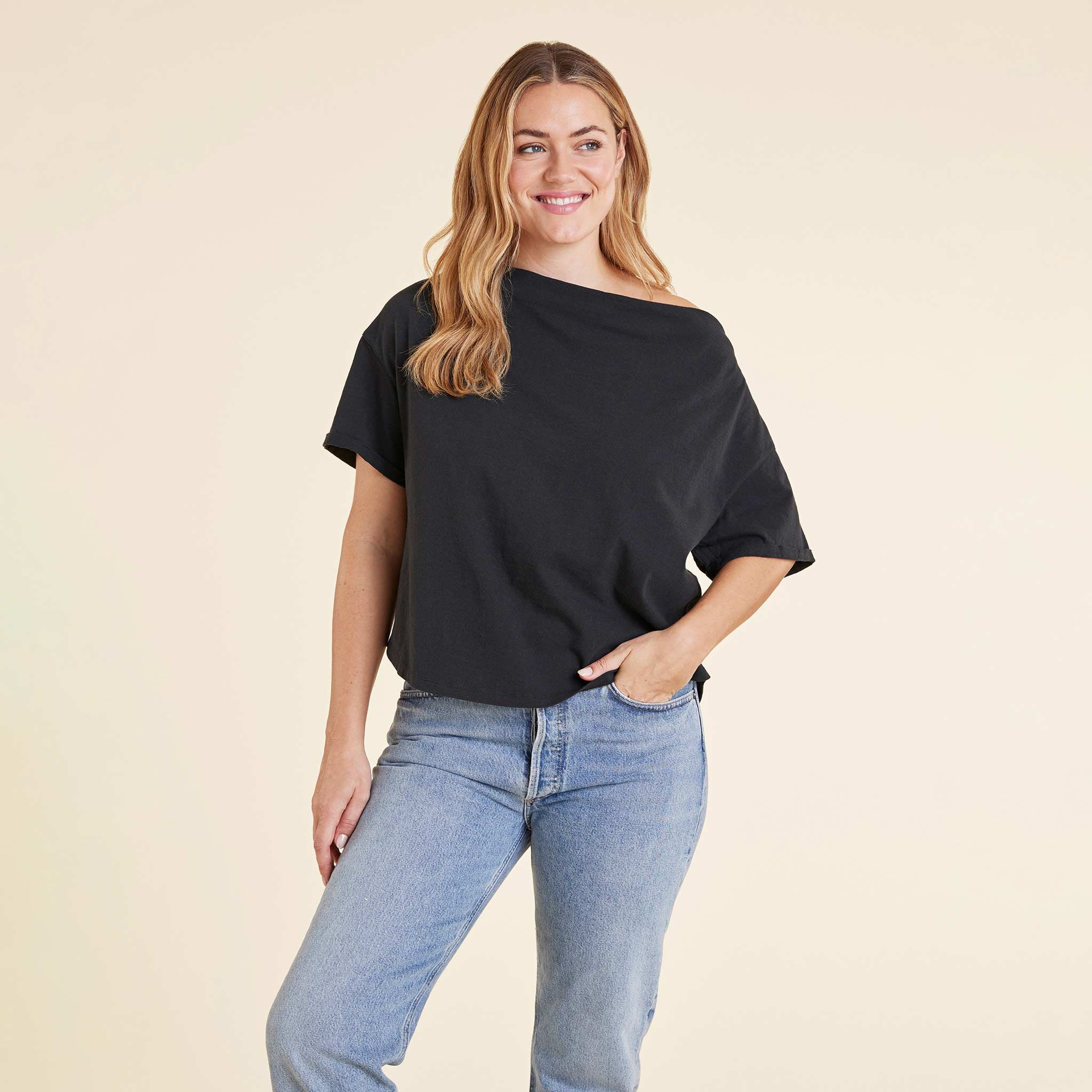 Off The Shoulder T-Shirt | Black | Nuuds US