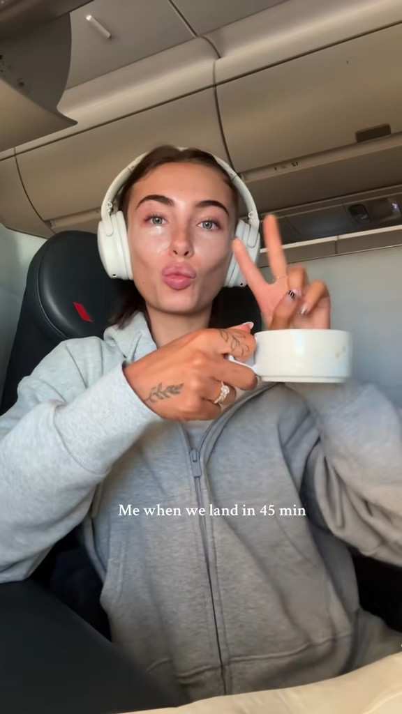 Travel with me 🛫🫧

#LTKBeauty #LTKTravel