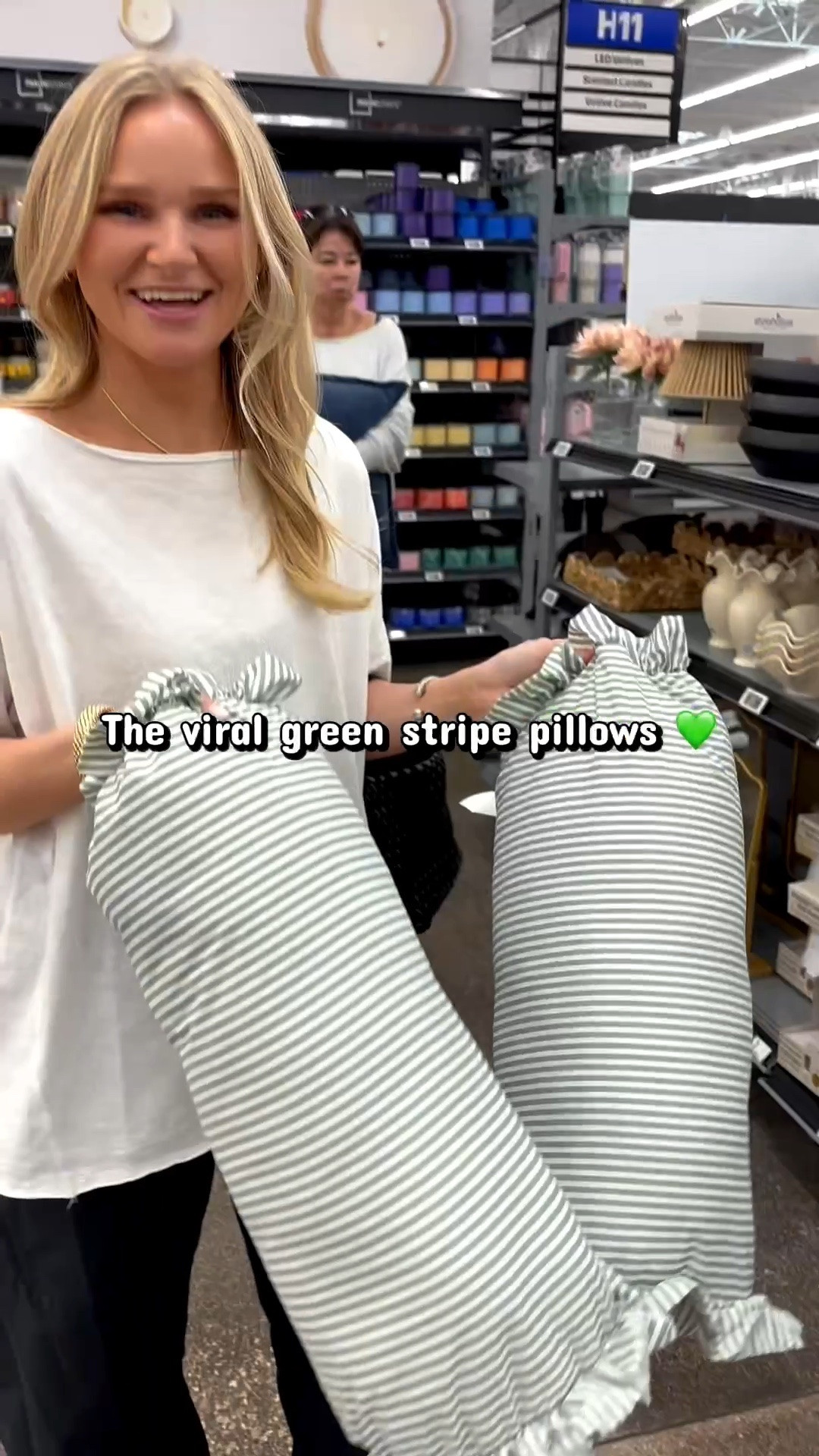 Walmart has been bringing the HEAT with their home decor lately! 🔥

From the viral green striped pillows to beautiful lamps, greenery, rugs, and neutral vases, there are so many high-end looking pieces at budget-friendly prices.

I linked my favorite Walmart home decor finds so you can shop them easily!


#LTKU #LTKSaleAlert #LTKHome