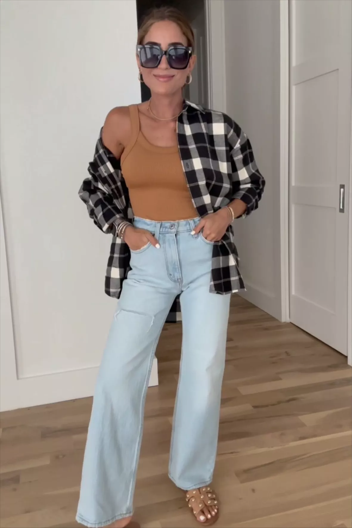 90s Jeans x Bodysuit and Button Up