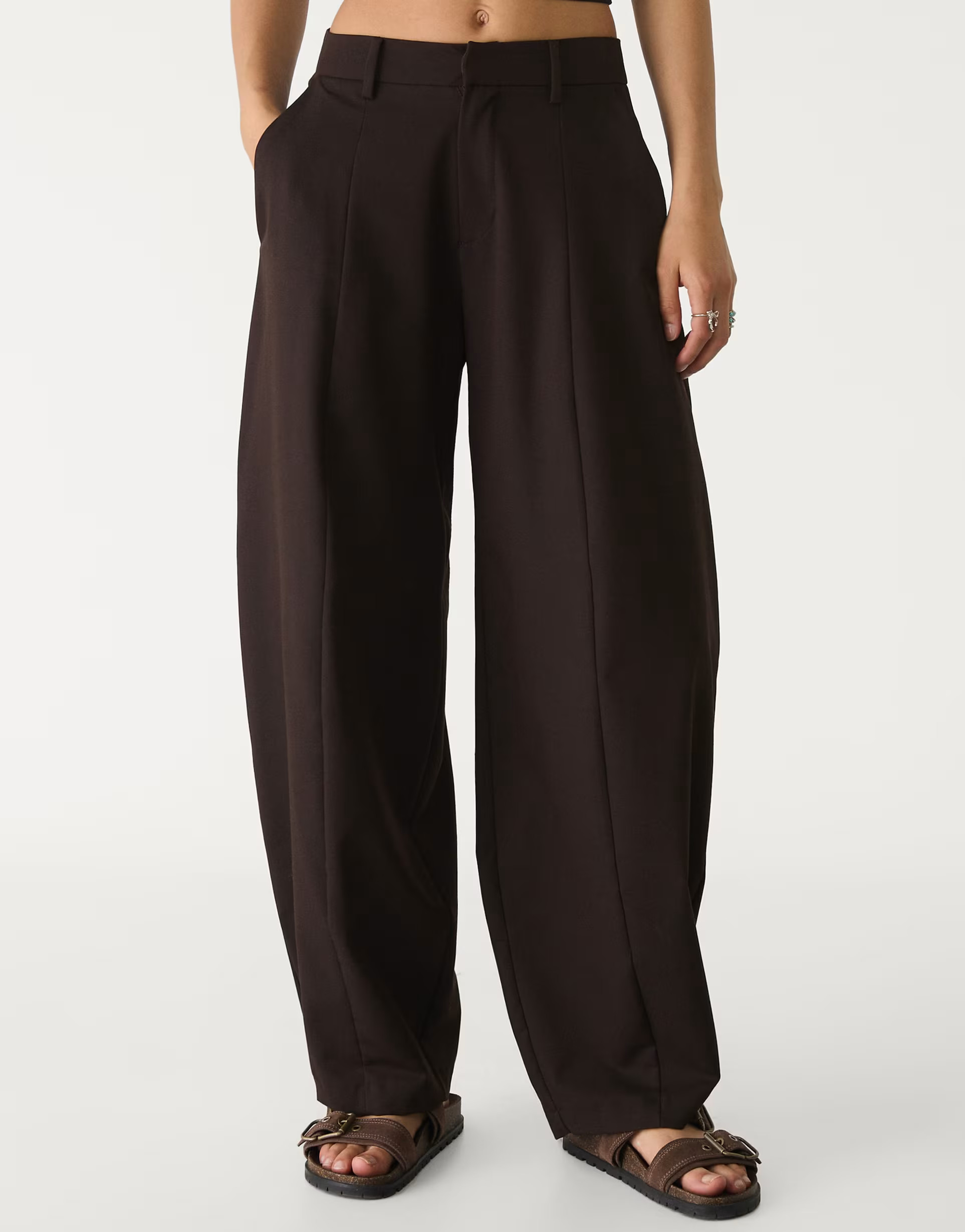Stradivarius tailored wide leg trousers with seam detail in brown | ASOS (Global)