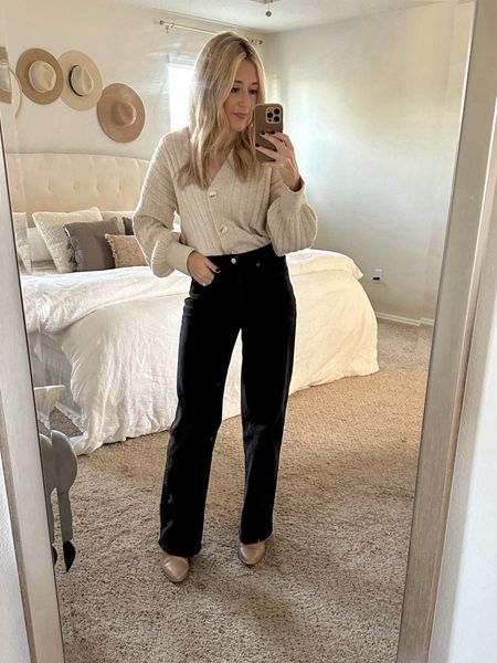 Cute and comfy work outfit ✨ Everything fits true to size. Wearing a small in the top and size 0 bottoms.

Winter work outfit
Winter outfit inspiration 
Workwear
Wear to work
Black pants
Black wide leg pants
Tan cardigan 
Oversized cardigan


#LTKsalealert #LTKCyberWeek #LTKSeasonal