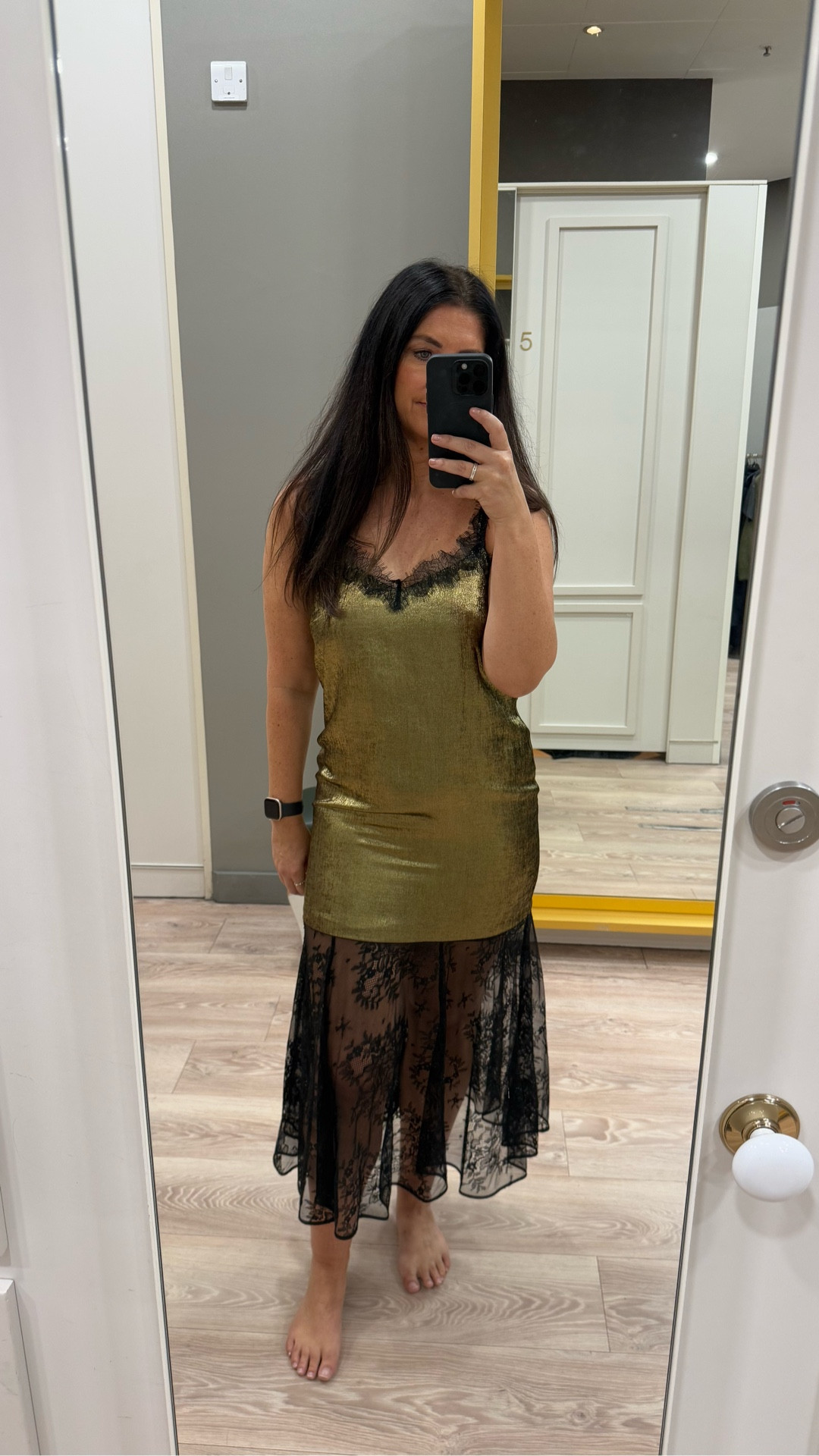 Little @marksandspencer try on. The women in the changing room loved the sequin trim suit & the gold dress. I’m a big fan of the embellished trousers. You know I love me some bling. I can’t find the Lacey top on M&S online but will keep looking c

#mymarks #fashion #style #midlifefashion #over50 

#LTKover50style #LTKautumn #LTKuk
