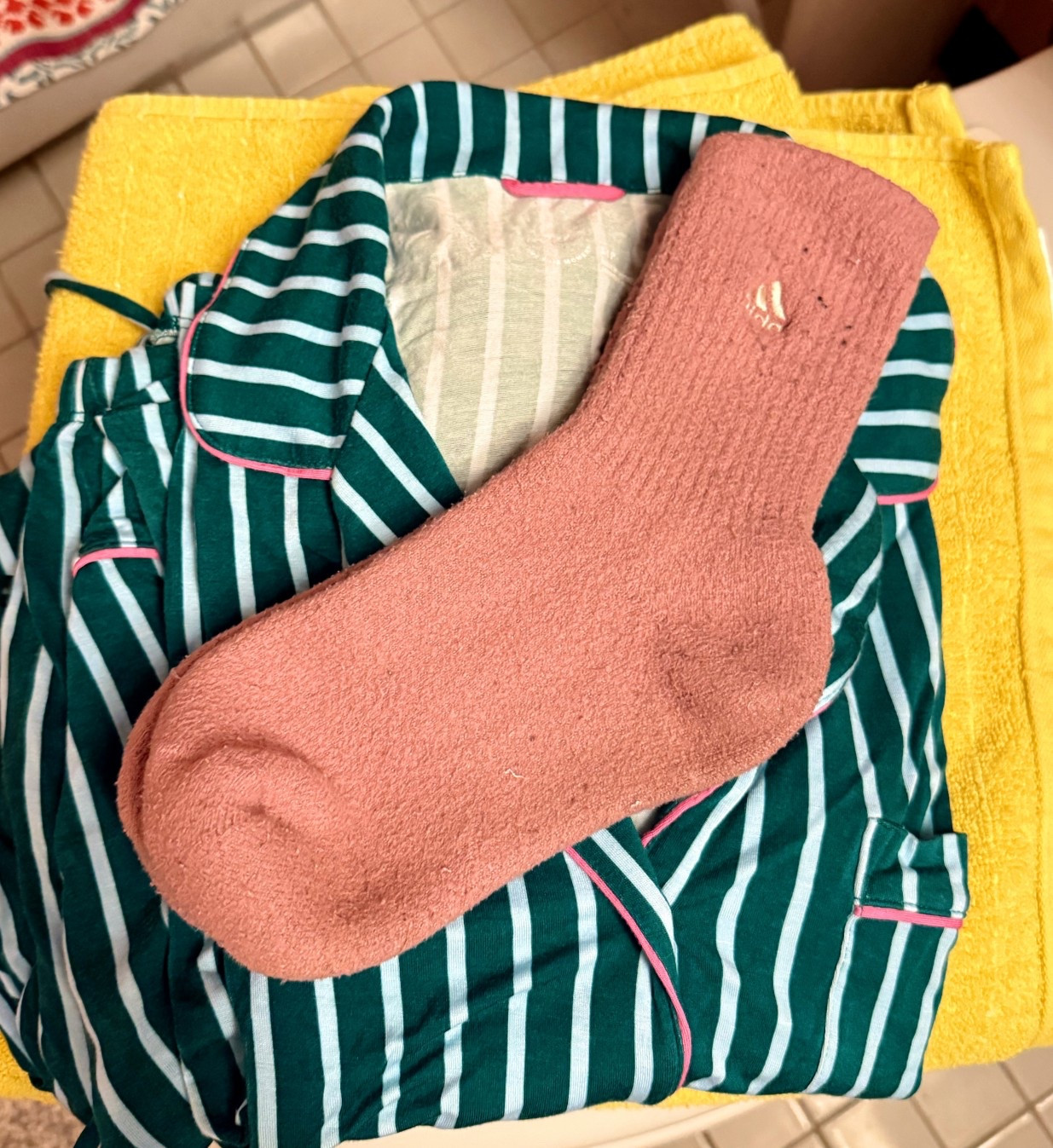 Can’t stop buying pajama sets😬

#pajamas #aerie #lounge #loungerwear #pjs #americaneagle

#LTKHome #LTKootd #LTKSeasonal