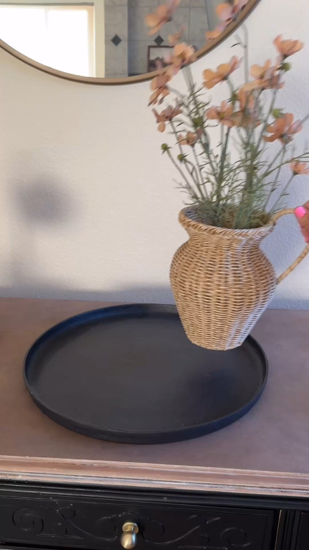 What little corner of your home brings you the most joy?

Comment “link” for candle warmer
#CozyHome #HomeDecor #HomeStyling #NeutralDecor #DecorInspo SimpleLiving CozyVibes

#LTKdayinmylife #LTKHome #LTKOver40