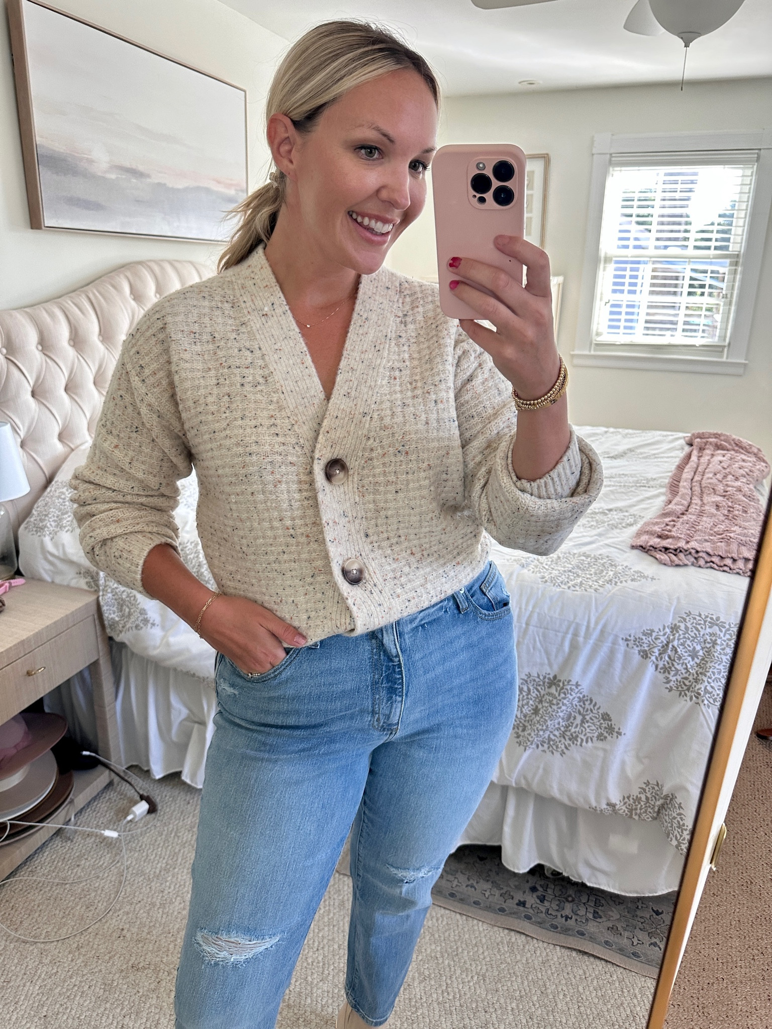 Neutral sweater - thanksgiving outfit 

#LTKmidsize #LTKsalealert #LTKSeasonal