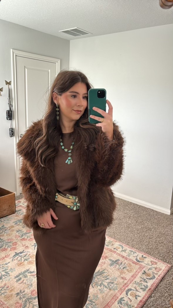 medium in both! 

Amazon, western style

#LTKgrwm #LTKMidsize #LTKootd