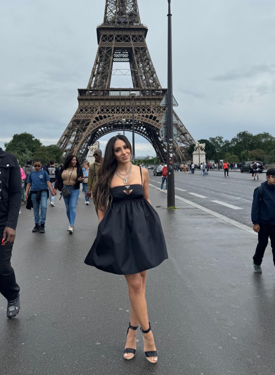 Paris🇫🇷

#LTKSeasonal #LTKshoecrush #LTKstyletip