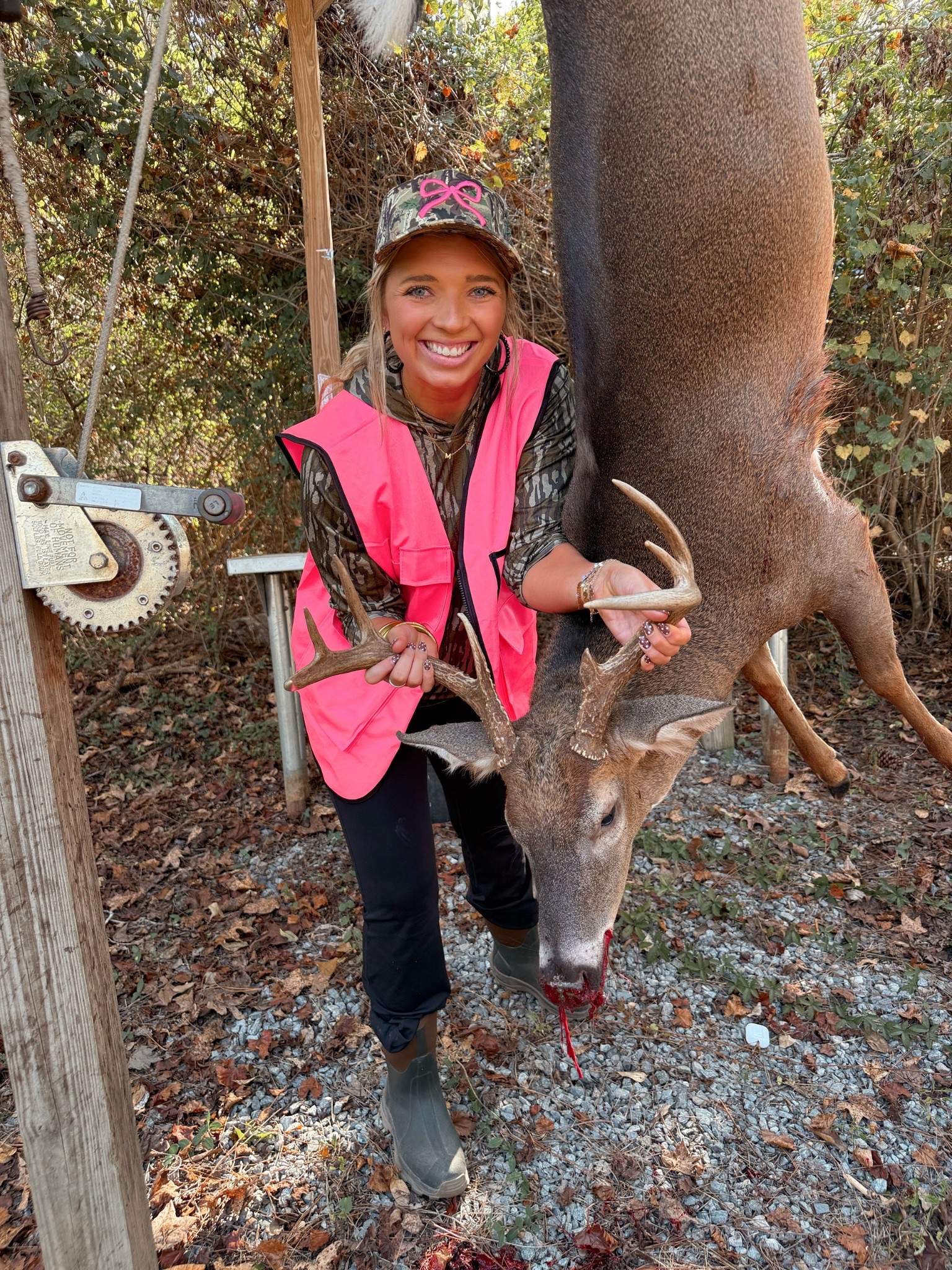 wearing pink is legal now in Ga.🤪🦌🩷

#LTKSeasonal #LTKFindsUnder50 #LTKActive