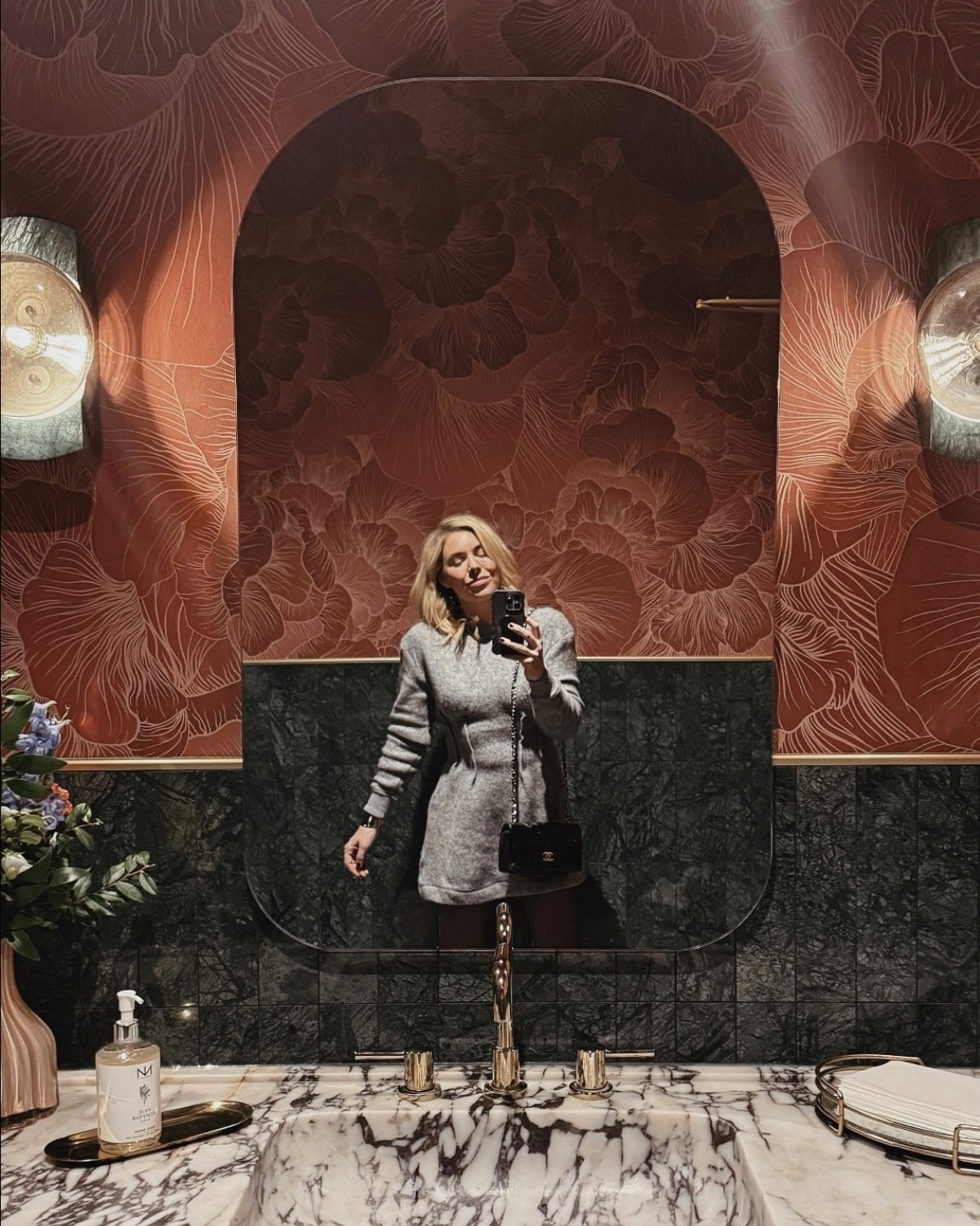 Mini Dress 
Date Night Outfit 