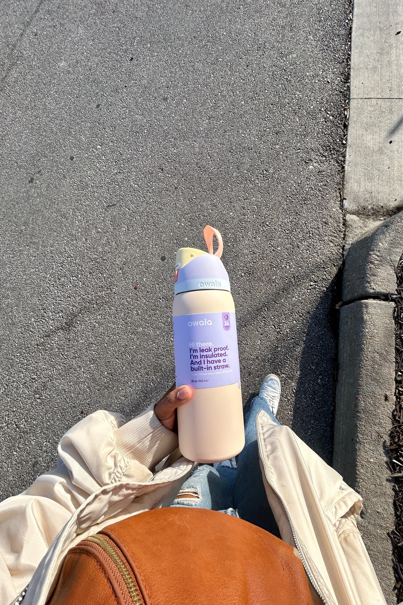 finnnallllyyy got a new metal water bottle and i’m so happy with the colors. they’re totally matching my fit for today. i’ve tagged both 😌

#LTKSpringSale #LTKitbag #LTKstyletip