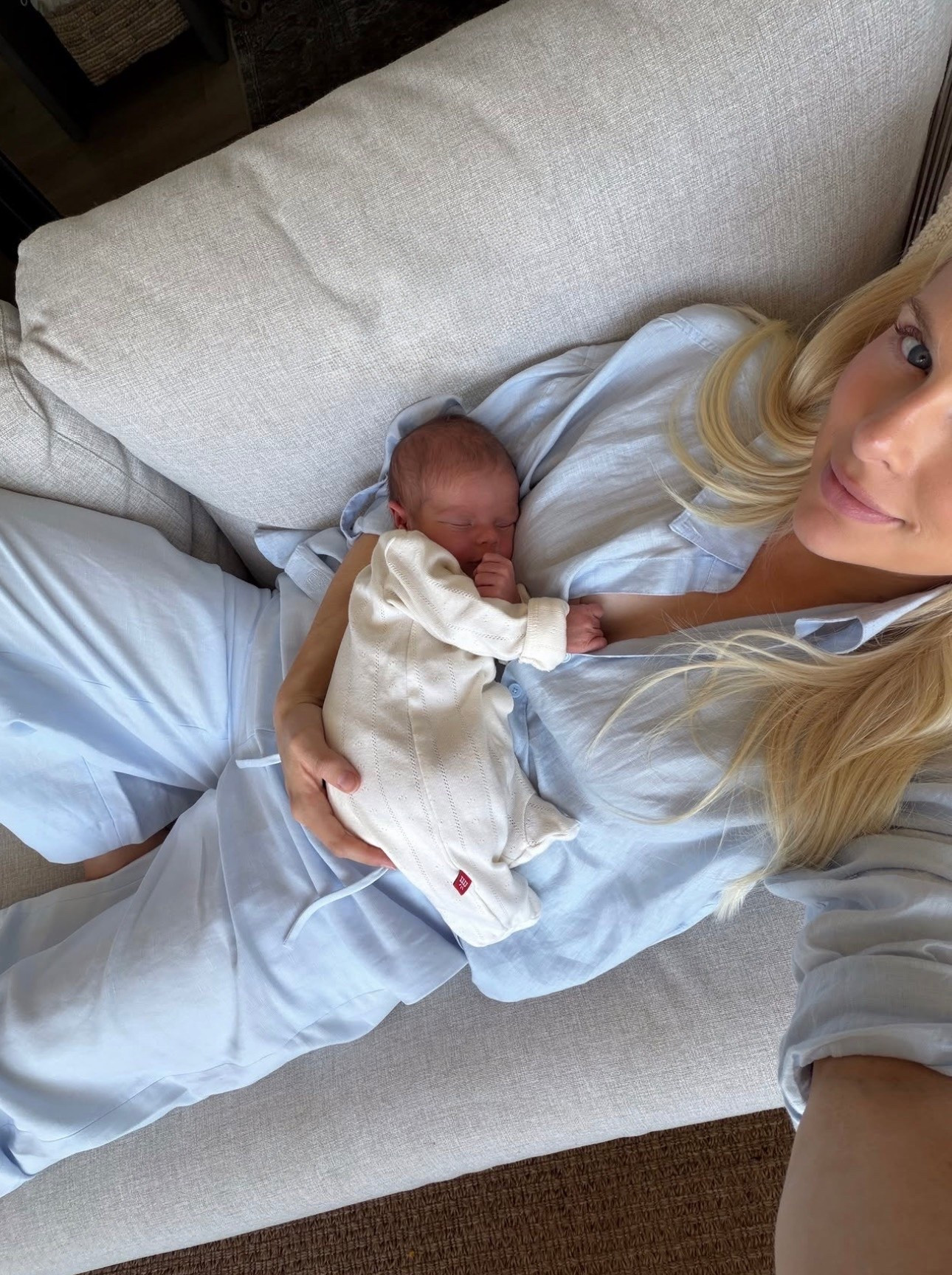 SIZE: medium in top and pants (sized up in both for pregnancy &postpartum)! Color midday blue #kathleenpost

Casual chic, bump friendly, maternity look, MDW outfit, summer outfit, spring transition look, summer matching sets, linen set, postpartum outfit 

#LTKmomlife #LTKootd

#LTKBaby