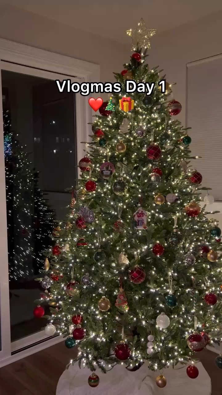 Vlogmas day 1 ❤️🎄🎁

#LTKWatchNow #LTKSeasonal #LTKHoliday