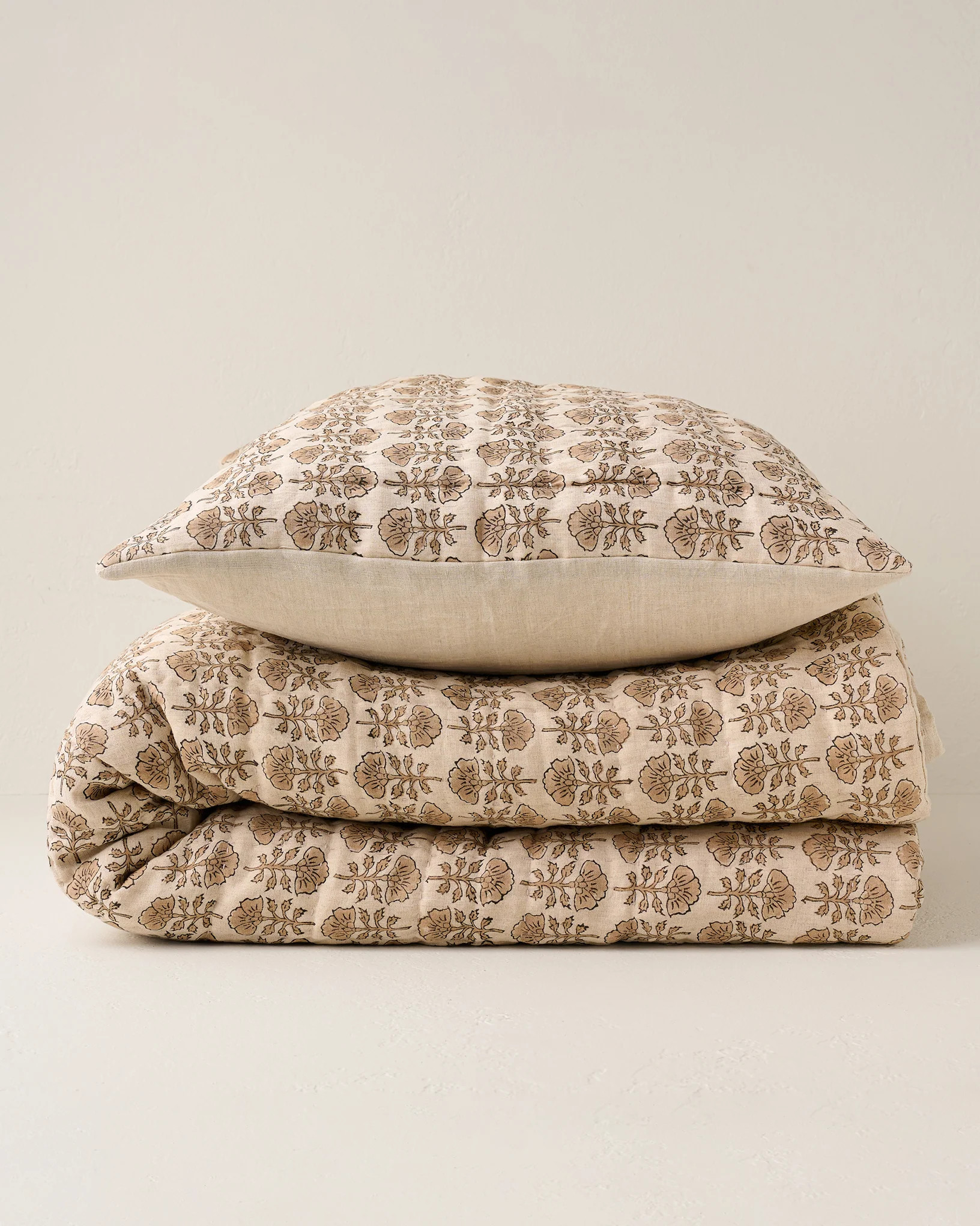 Flora Block Print Quilt - Natural | Magnolia