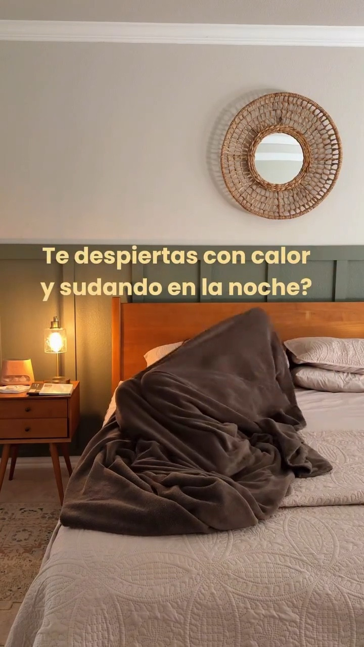 Cansada de despertar en las noches sudando de calor sin poder dormir? Hasta que encontré la manta refrescante de @breescapehome puedo dormir, tranquila, tapada y fresca al mismo tiempo! 

Esta manta sí funciona: 🙌
✨ Es fresca al tacto
✨ Liviana y transpirable
✨ Suave e hipoalergénica (perfecta para piel sensible)
✨ Tamaño king, ¡suficientemente grande para mí y mi esposo sin pelear por la manta!

Si querés dormir como un bebé y despertar descansada comenta YO y te envío el enlace!

@breescapehome 
#breescape #breescapecoolingsheets #breescapecoolingcomforterblanket #coolingblanket #keepcooldreamon
#amazonbedroom #amazonhome #amazonfinds #amazon
#home #bedroom