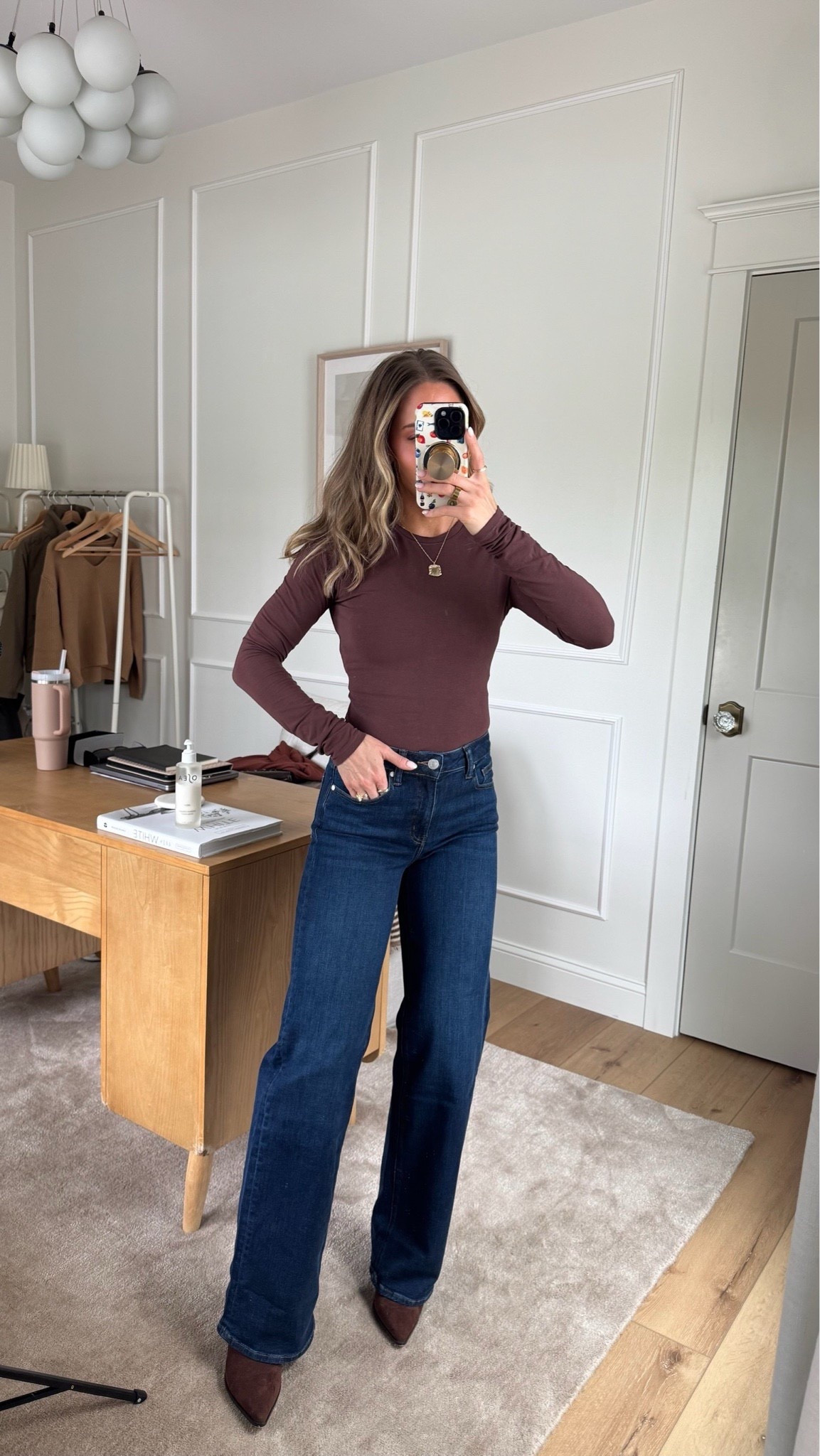 Staple Outfit!! 🍂 brown long sleeve tee with wide leg denim & a pair of boots!

These jeans come in 10+ colors & have 4 different inseam lengths!! 

Denim
Wide Leg Jeans
Quince
OOTD 

 

#LTKootd #LTKSeasonal #LTKWorkwear