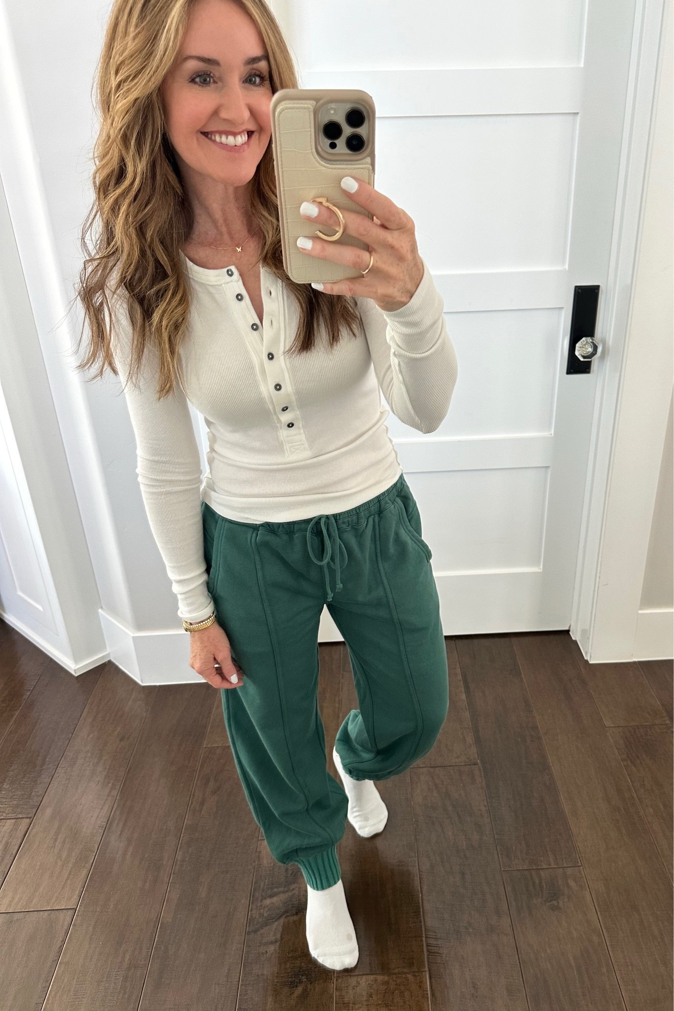 Cozy fall ootd! Featuring some of my favorite sweats 🤍