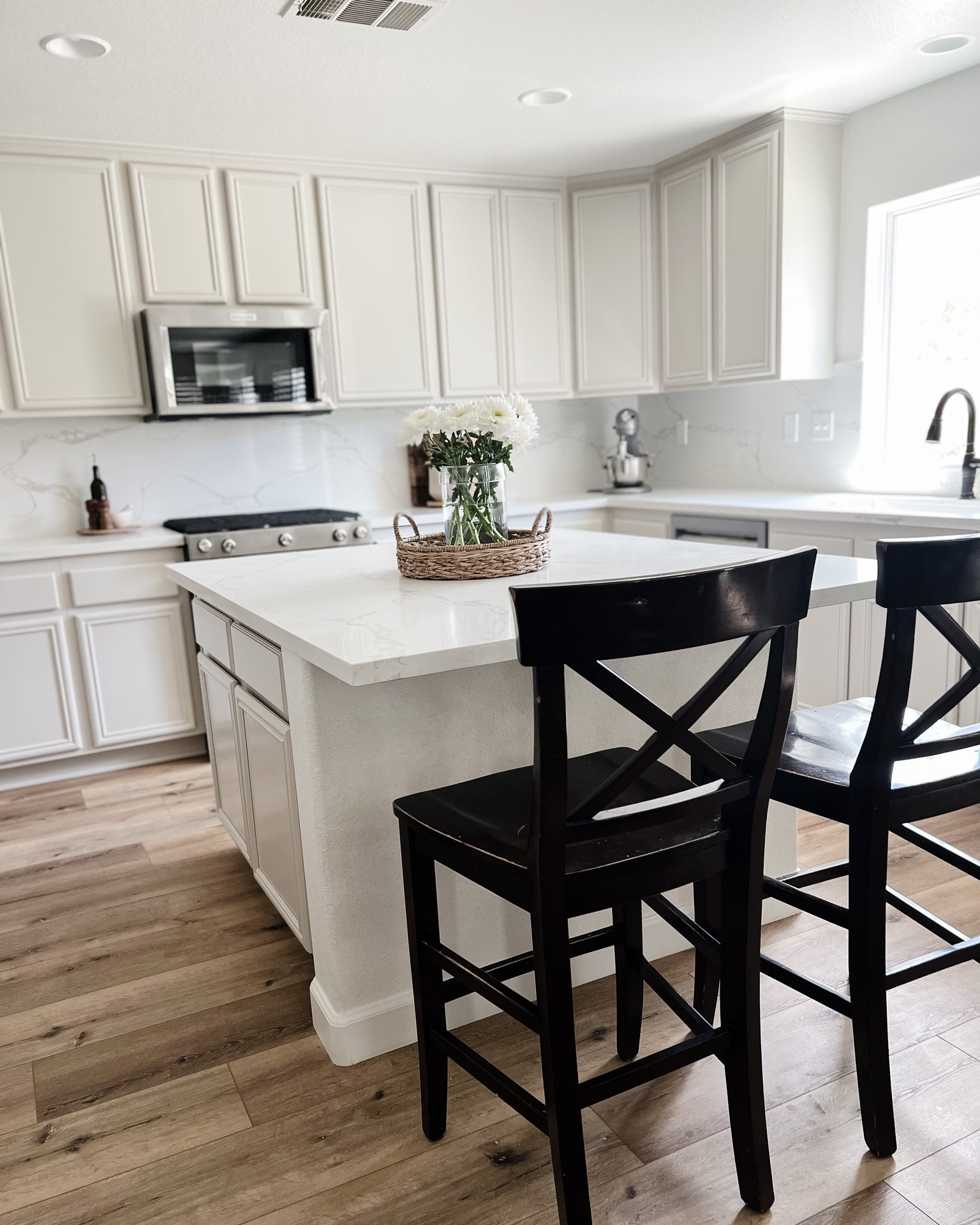 Kitchen favorites linked for ya | neutral style, minimal style, budget-friendly home finds. 

Click below to shop & follow me @sandroxxie for daily finds 😘. 

🖤 your favorites and Happy Shopping! 
Sandra Gomez // Sandroxxie 


#mylooks #Itksalealert #sandroxxie #sandroxxiehome #sandroxxiestyle
#amazonfinds #amazonhome #TargetStyle #TargetFurniture #instalook #neutralhome #styleinsporation #simpleliving #interiordecor  #minimalstyle #neutralstyle #homedecor #homestyle #mystyle #LTKkitchen #LTKwinter

#LTKstyletip #LTKhome #LTKunder50