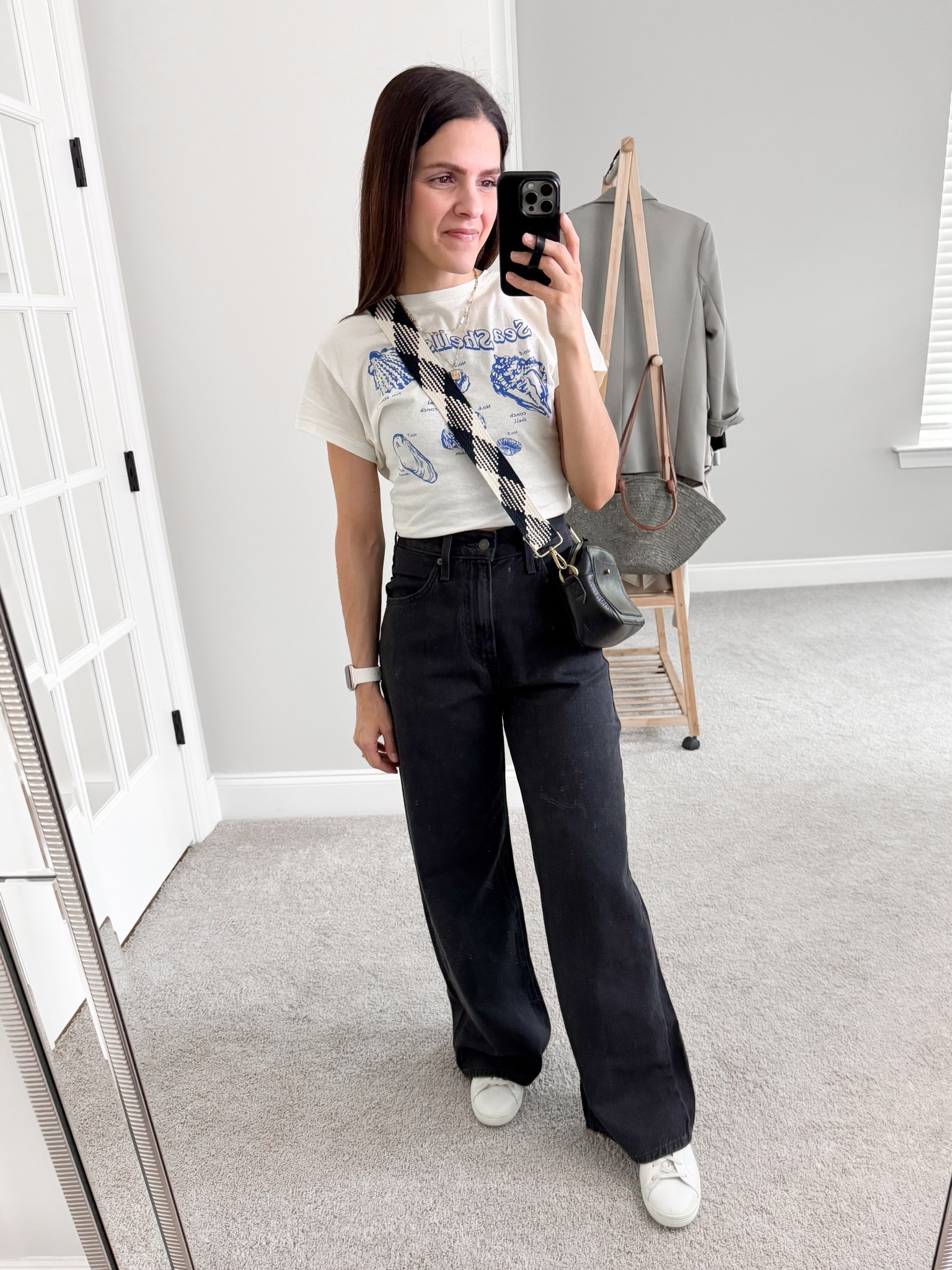 Levis cinch waist adjustable jeans! 
Fit tts - wearing 25
Tee - wearing S 
sneaker - tts 

#LTKStyleTip